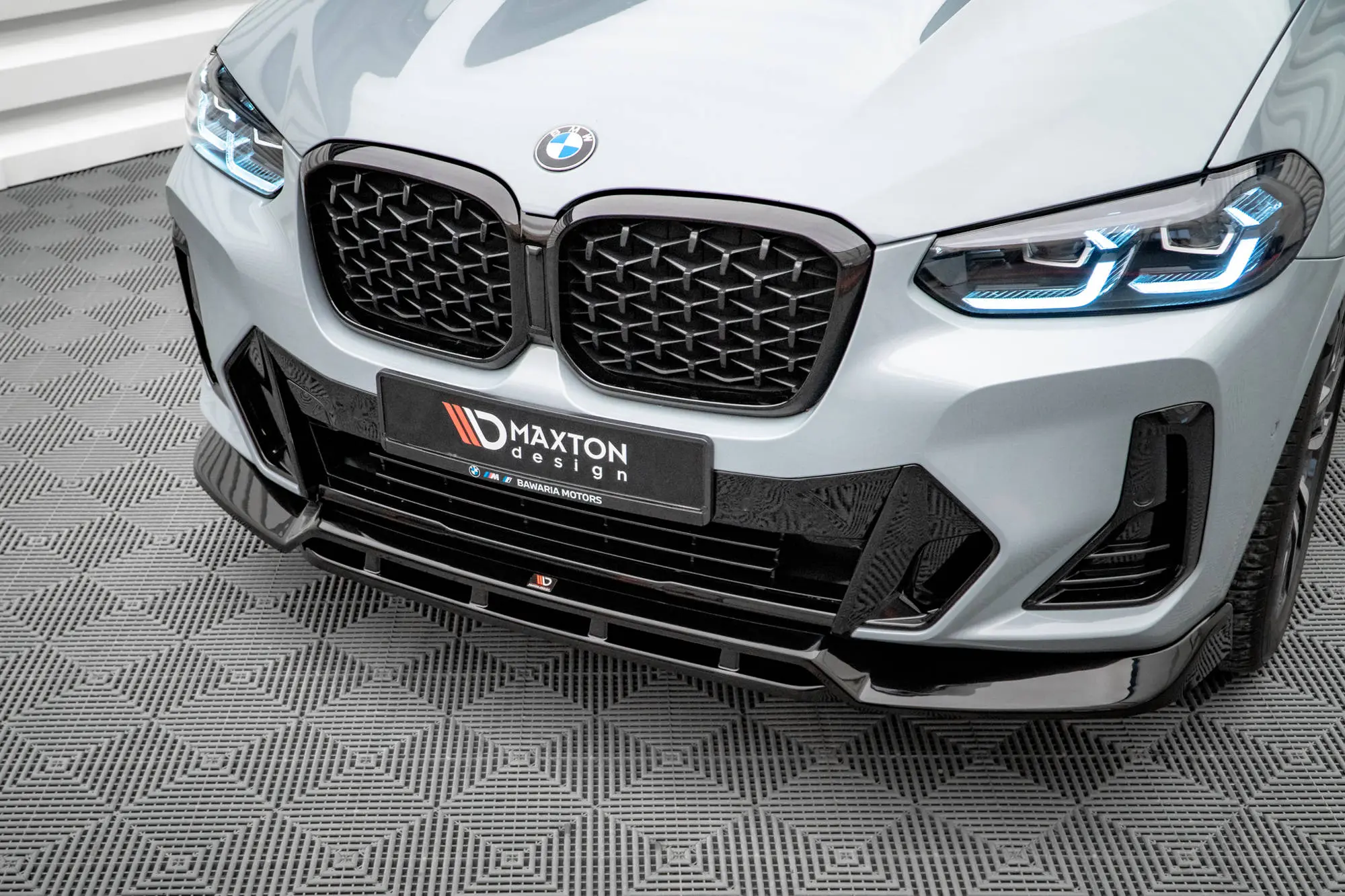 Frontspoiler BMW X4 (G02) M-Pakke Facelift 2021-> | V.1 Glossy Black Edition – bilde 3