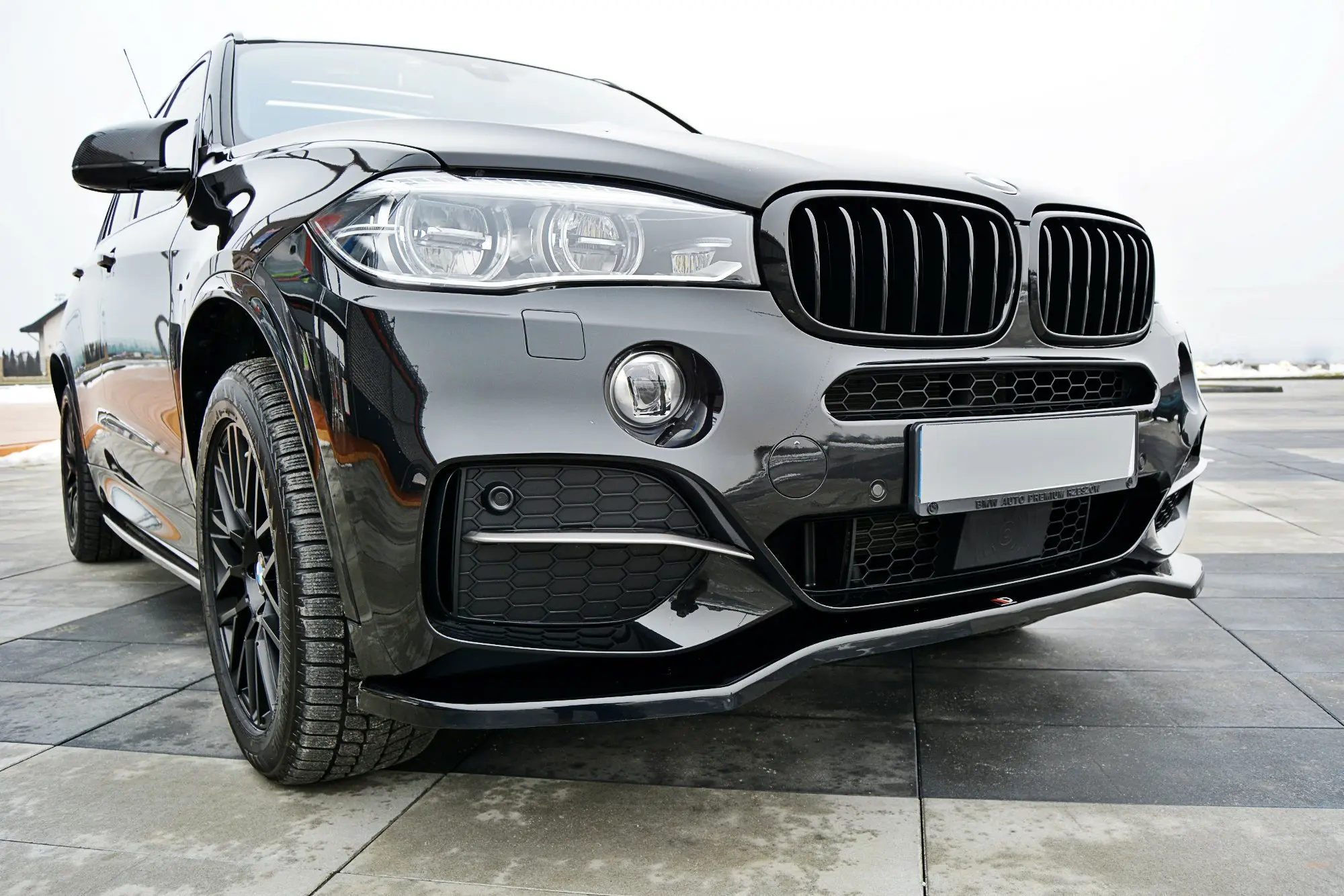 Frontspoiler BMW X5 (F15) M-Pakke 2013 - 2018 | Glossy Black Edition Image 3
