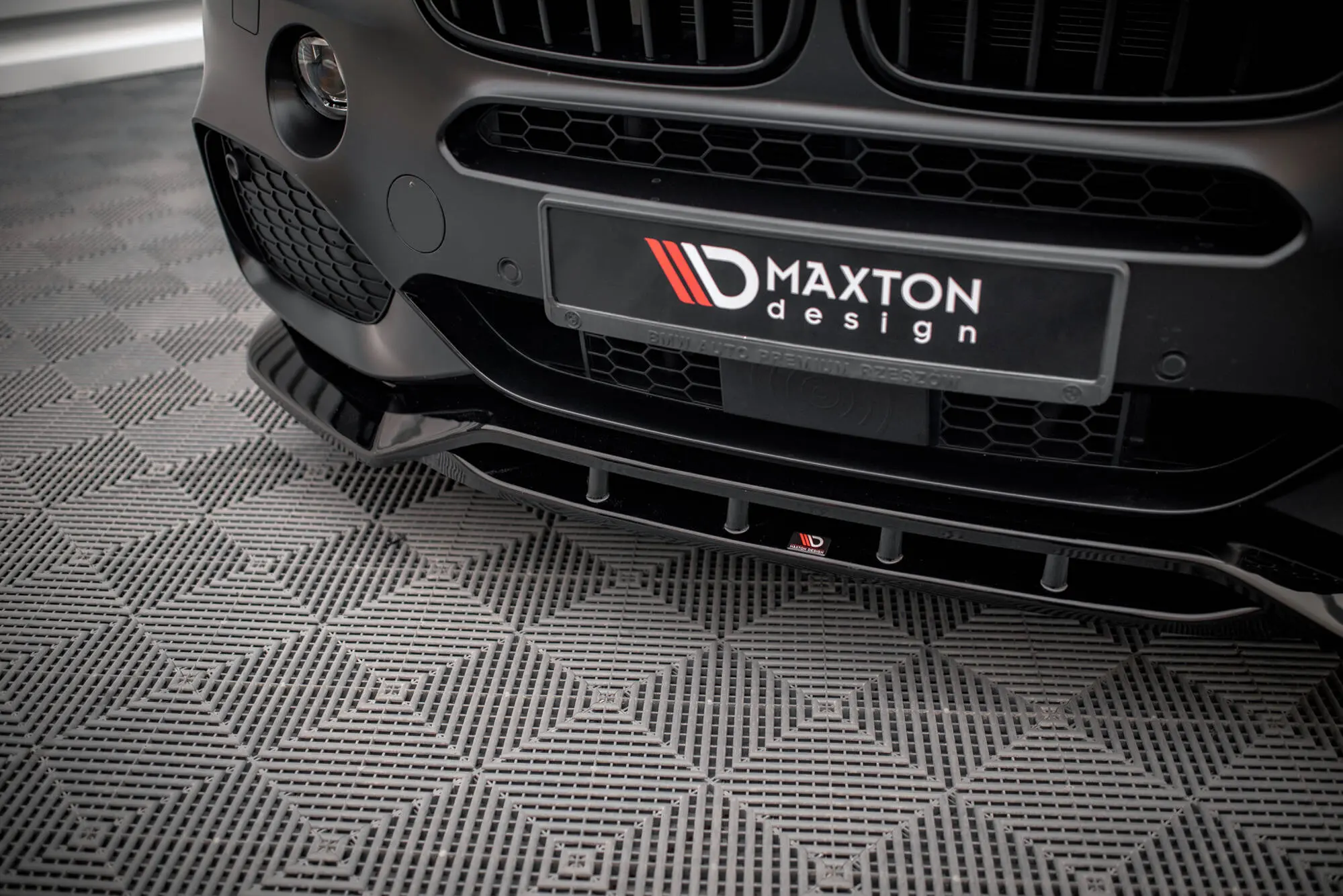 Frontspoiler BMW X5 (F15) M-Pakke 2013 - 2018 | V.2 Glossy Black Edition