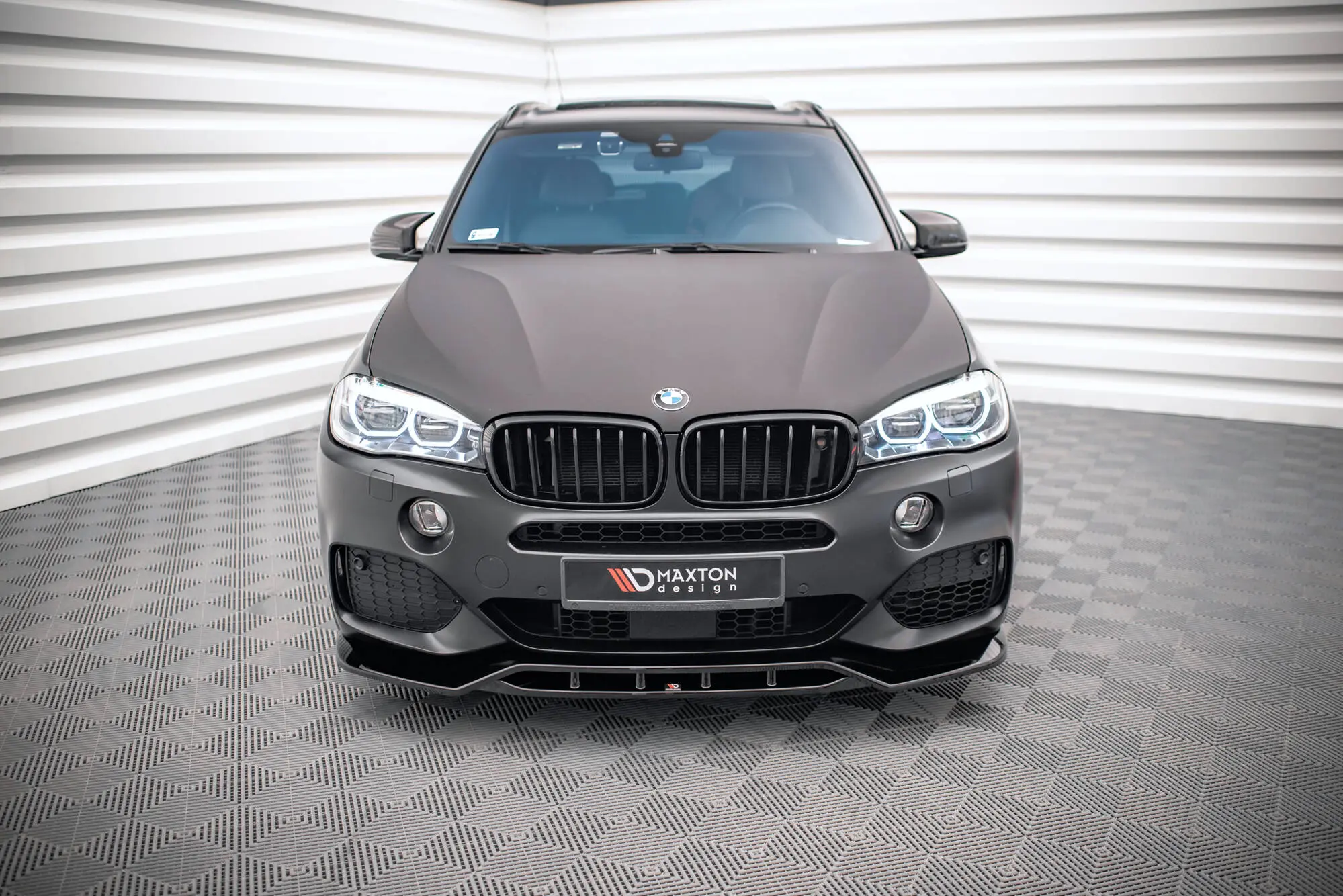 Frontspoiler BMW X5 (F15) M-Pakke 2013 - 2018 | V.2 Glossy Black Edition – bilde 3
