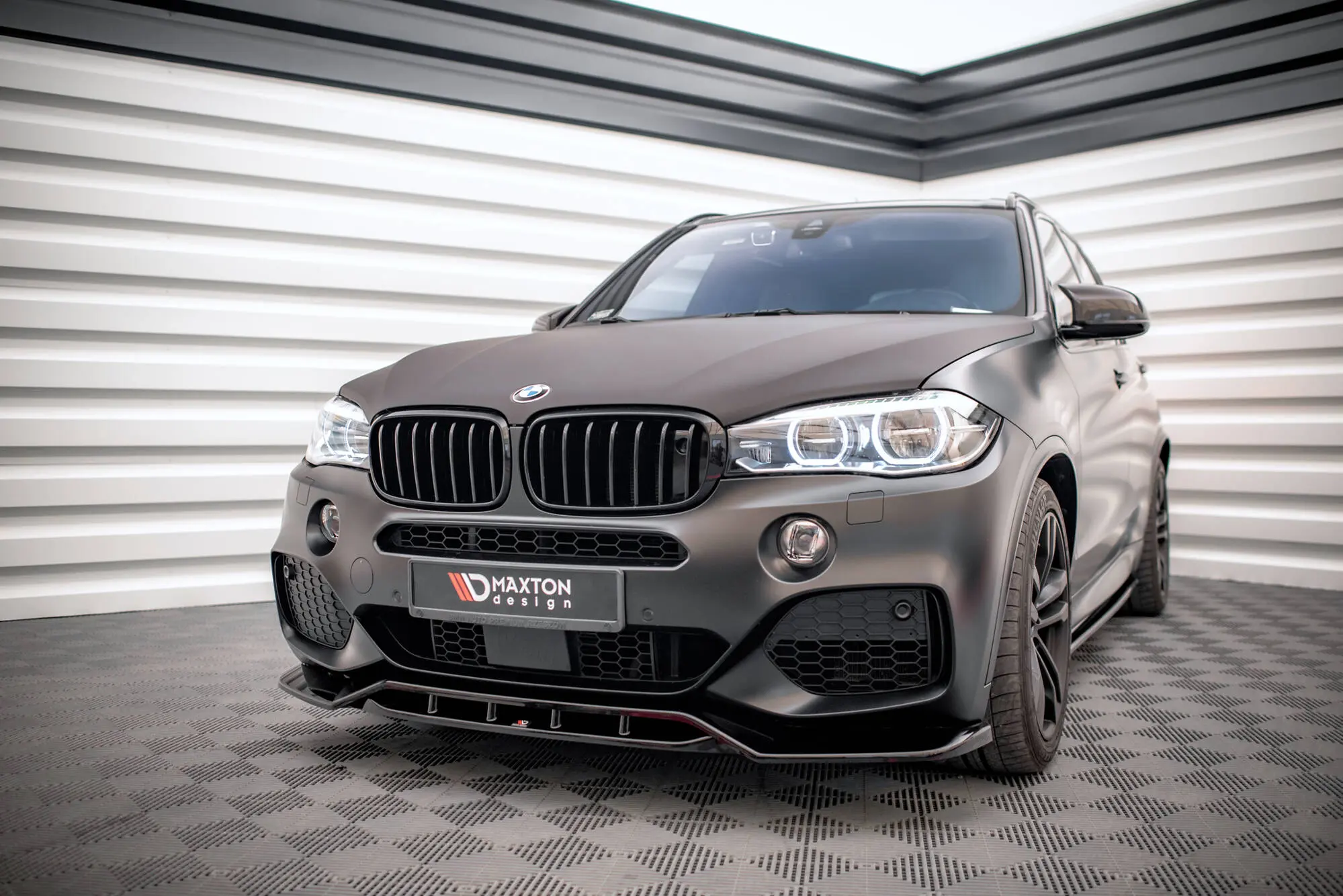 Frontspoiler BMW X5 (F15) M-Pakke 2013 - 2018 | V.2 Glossy Black Edition – bilde 4