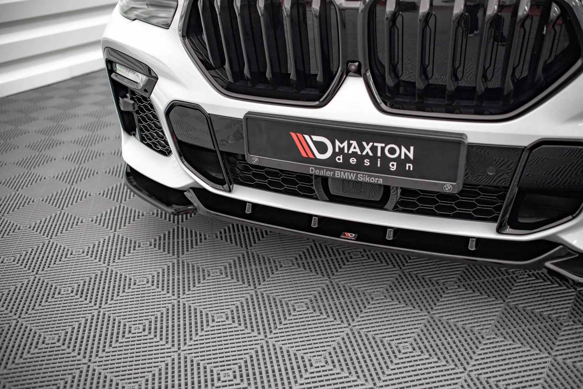 Frontspoiler BMW X6 (G06) M-Pakke 2019 - 2023 | Glossy Black Edition – bilde 3