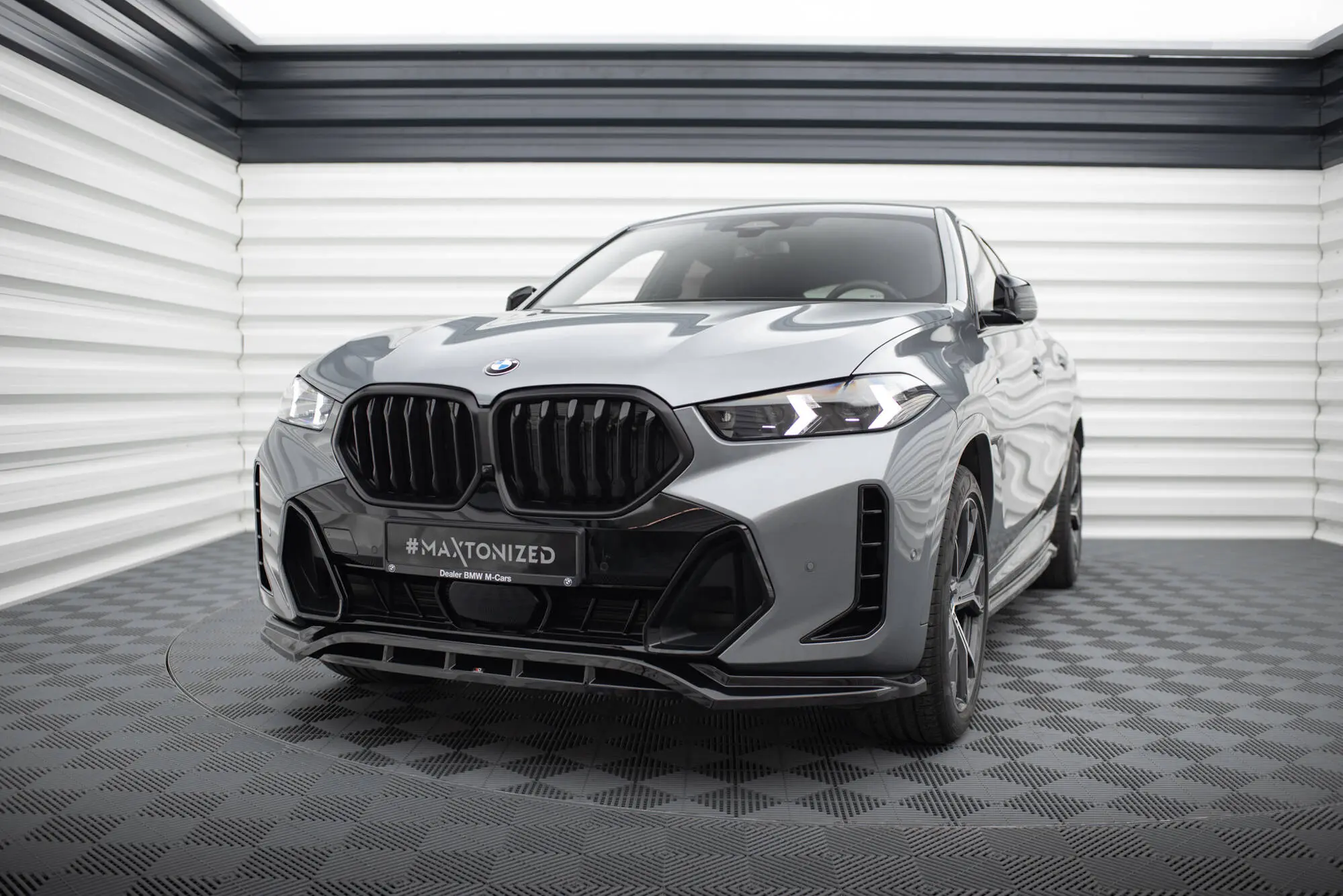 Frontspoiler BMW X6 (G06) M-Pakke Facelift 2023 -> | V.1 Glossy Black Edition – bilde 2