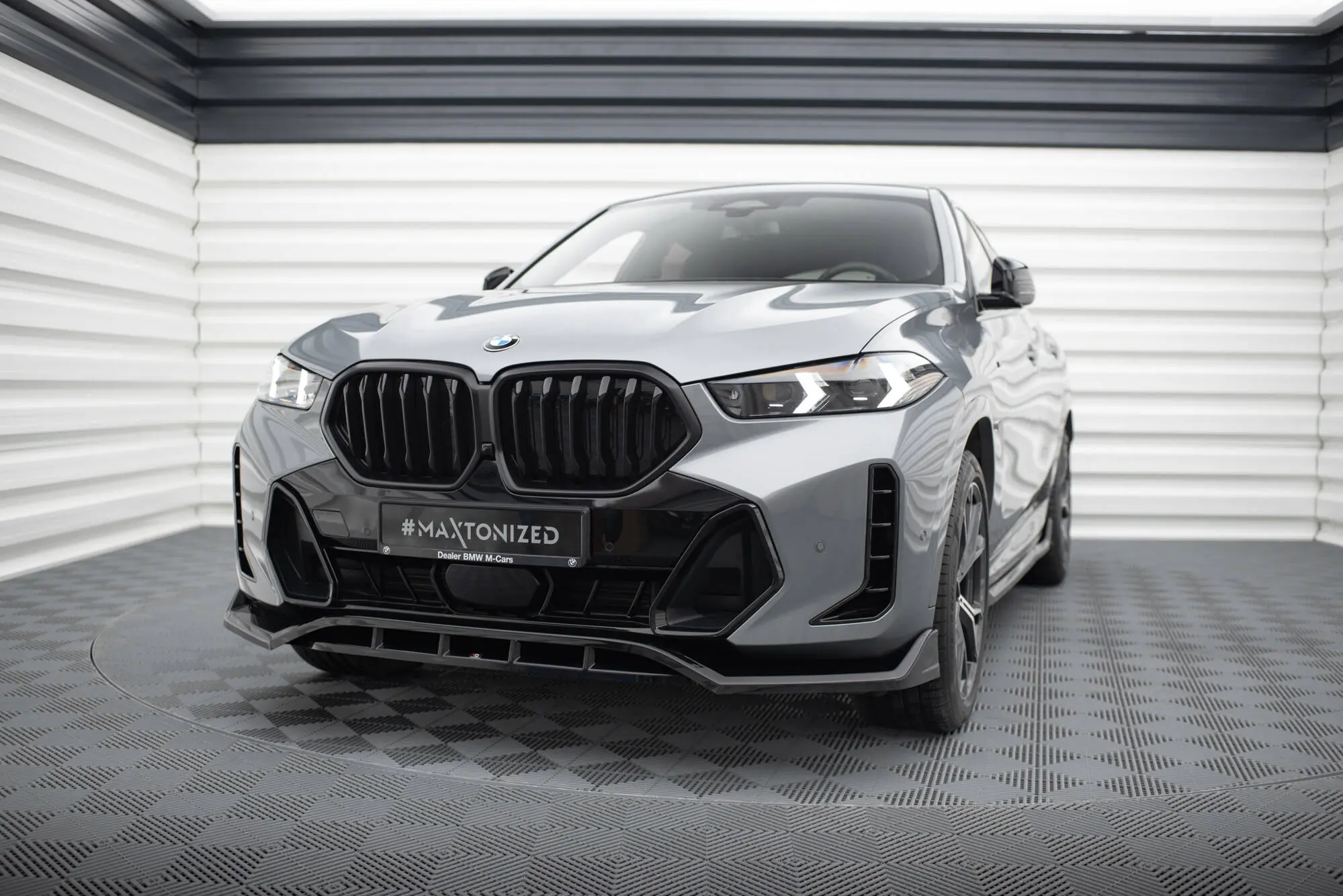 Frontspoiler BMW X6 (G06) M-Pakke Facelift 2023 -> | V.2 Glossy Black Edition – bilde 2