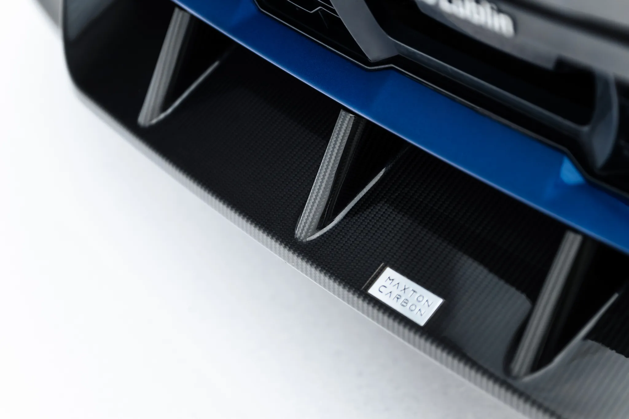 Frontspoiler BMW X7 (G07) 2018-2026 | Carbon Fiber Edition – bilde 6
