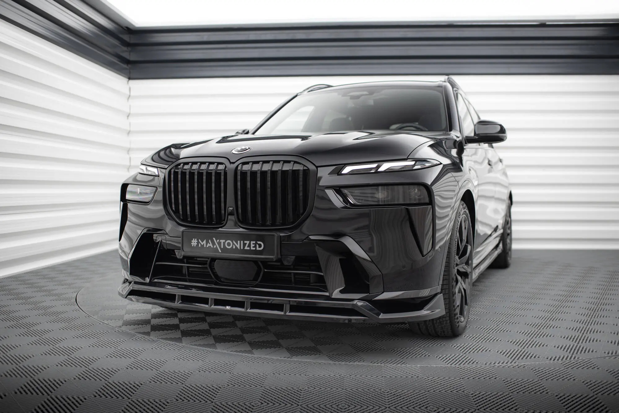Frontspoiler BMW X7 (G07) M-Pack LCI 2022 -> | Glossy Black Edition – bilde 3