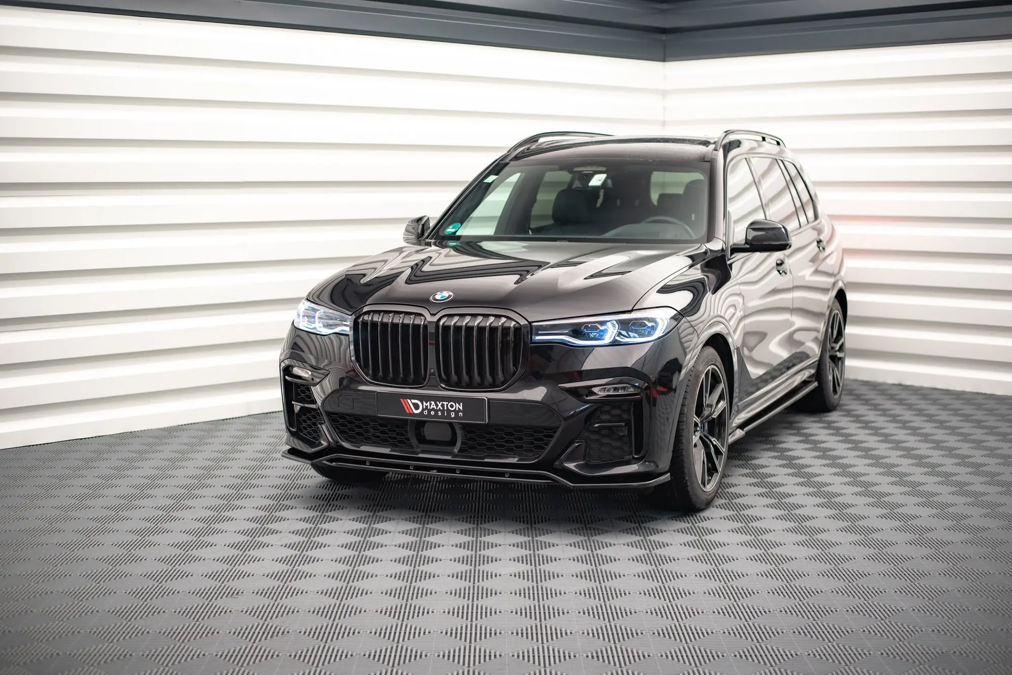 Frontspoiler BMW X7 M (G07) 2018 - 2022 | V.1 Glossy Black Edition – bilde 3