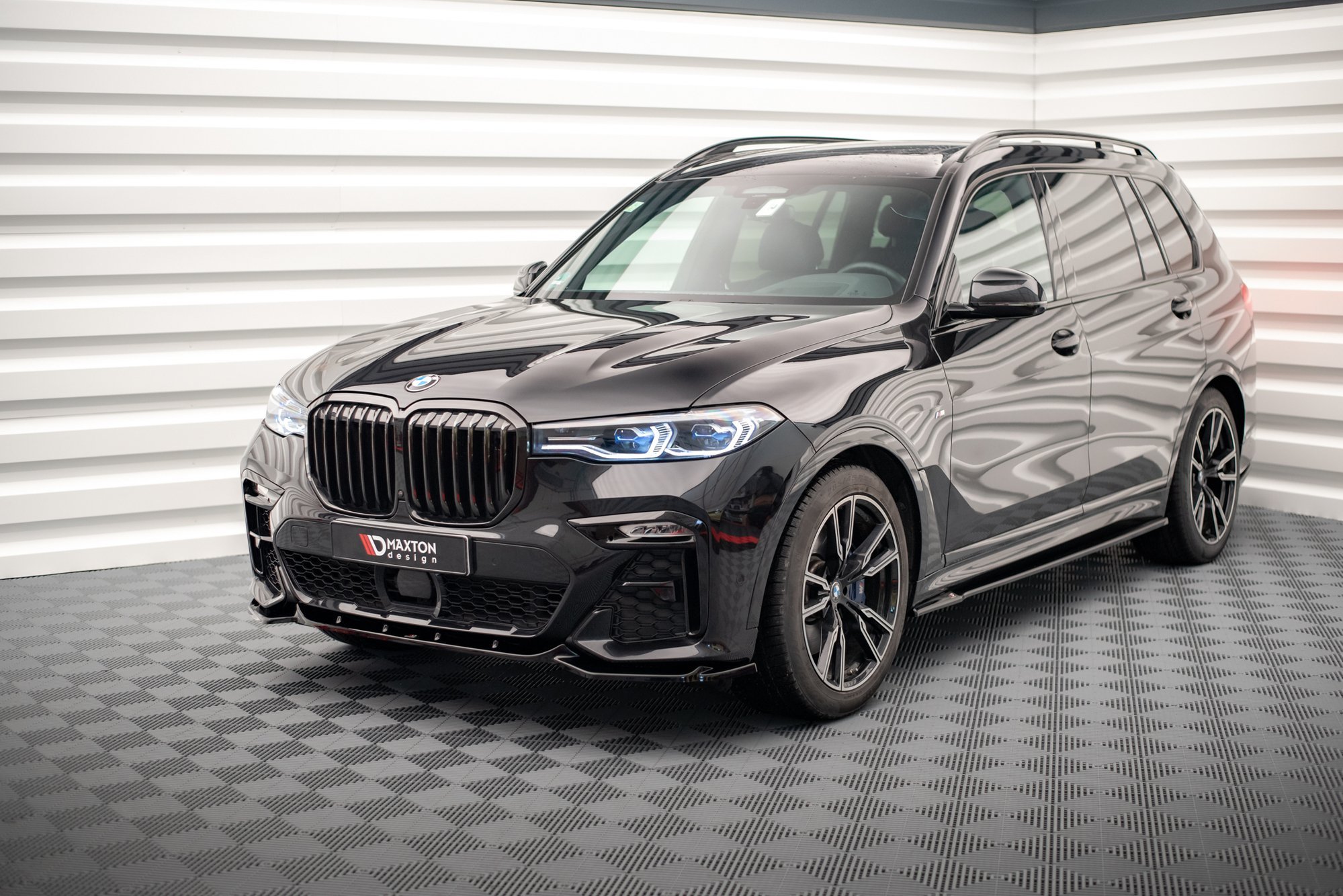 Frontspoiler BMW X7 M (G07) 2018 - 2022 | V.3 Glossy Black Edition – bilde 3