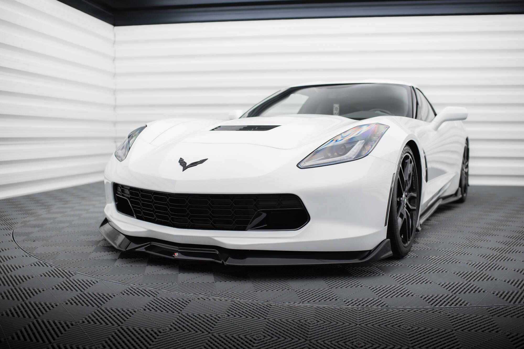 Frontspoiler Chevrolet Corvette (Stingray/Z06) C7 2013 - 2019 | Sport Glossy Black Edition V2