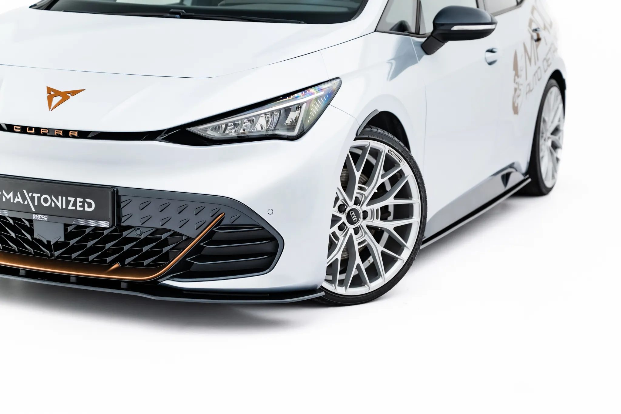 Frontspoiler Cupra Born I 2023 -> | Street Pro Black Edition – bilde 3