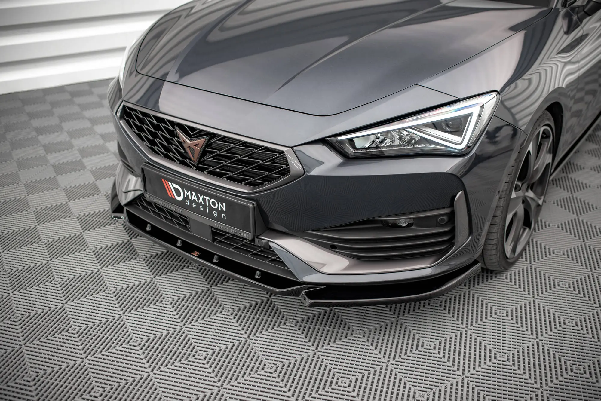 Frontspoiler Cupra Leon 2020->| V.3 Glossy Black Edition – bilde 3