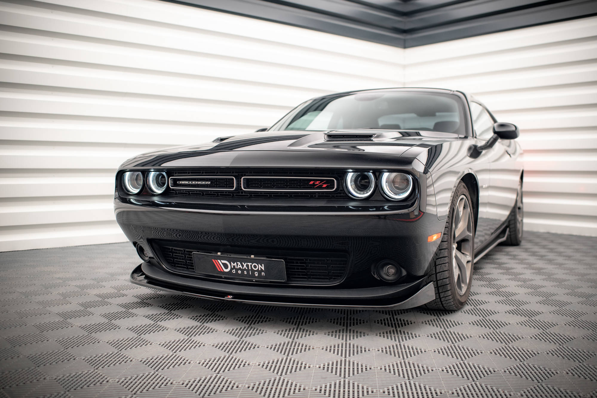 Frontspoiler Dodge Challenger RT mk3 Facelift 2014-> | Glossy Black Edition