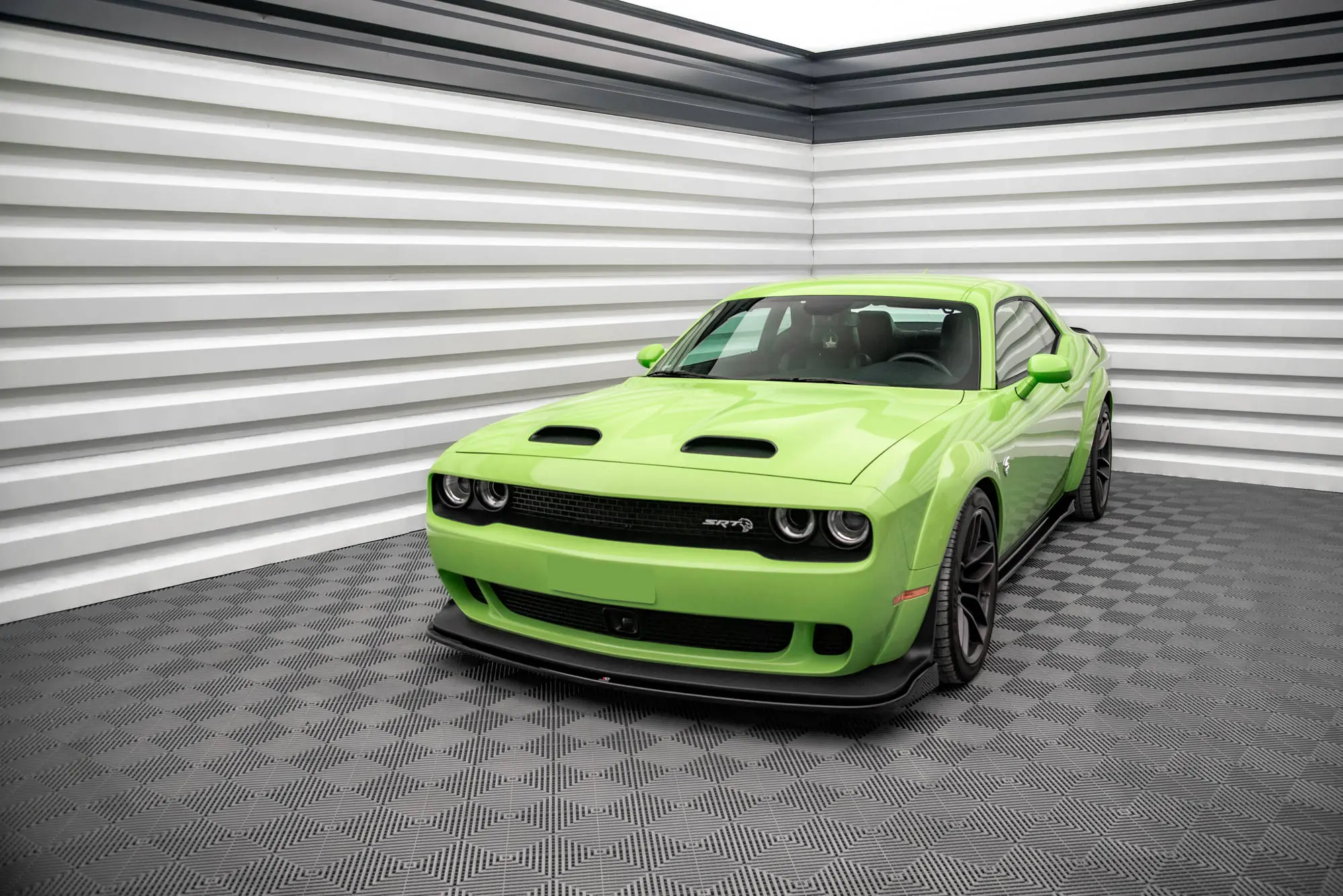 Frontspoiler Dodge Challenger SRT Hellcat Widebody mk3 2015-> | Glossy Black Edition