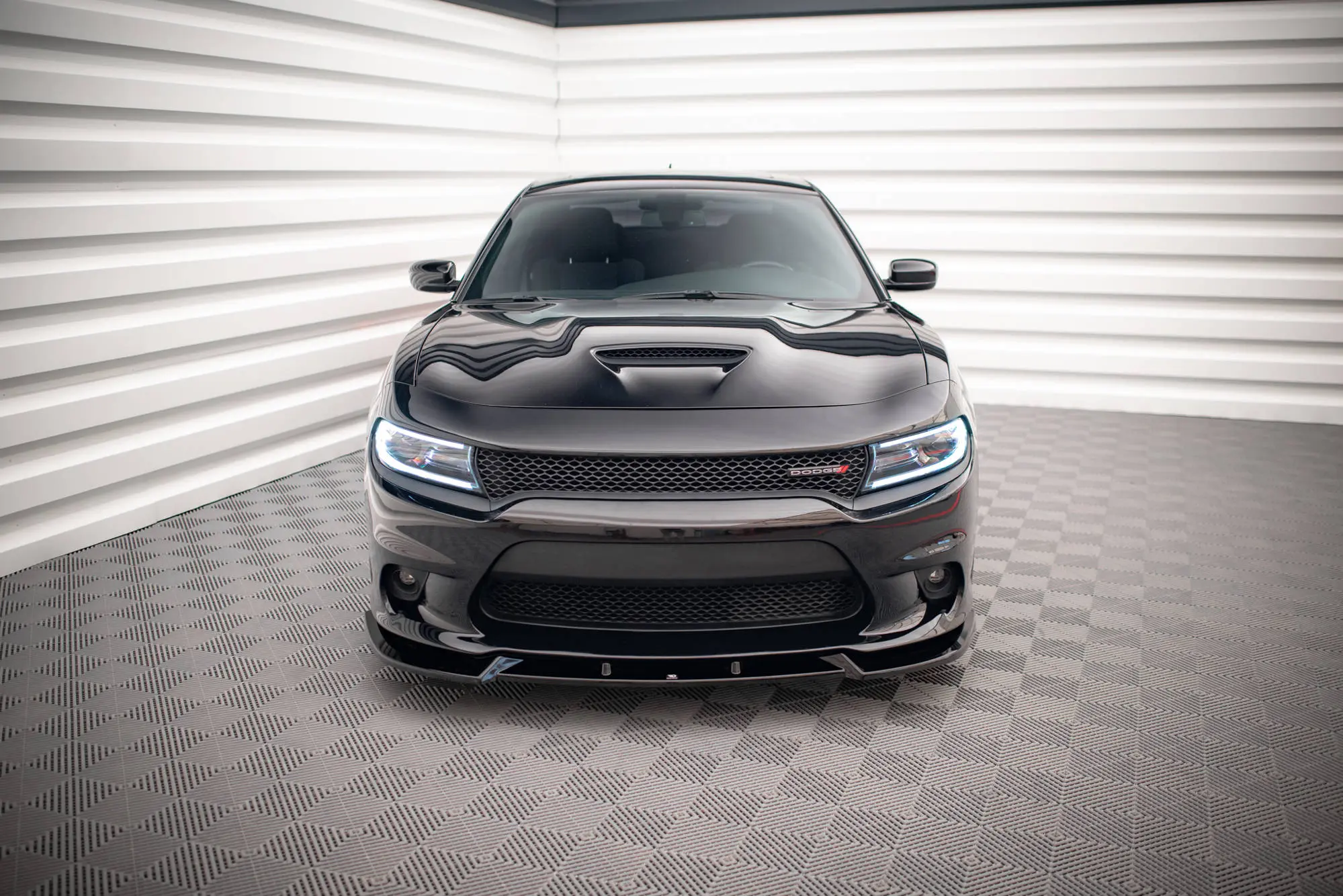 Frontspoiler Dodge Charger SRT mk7 Facelift 2014-> | V.2 Glossy Black Edition – bilde 2