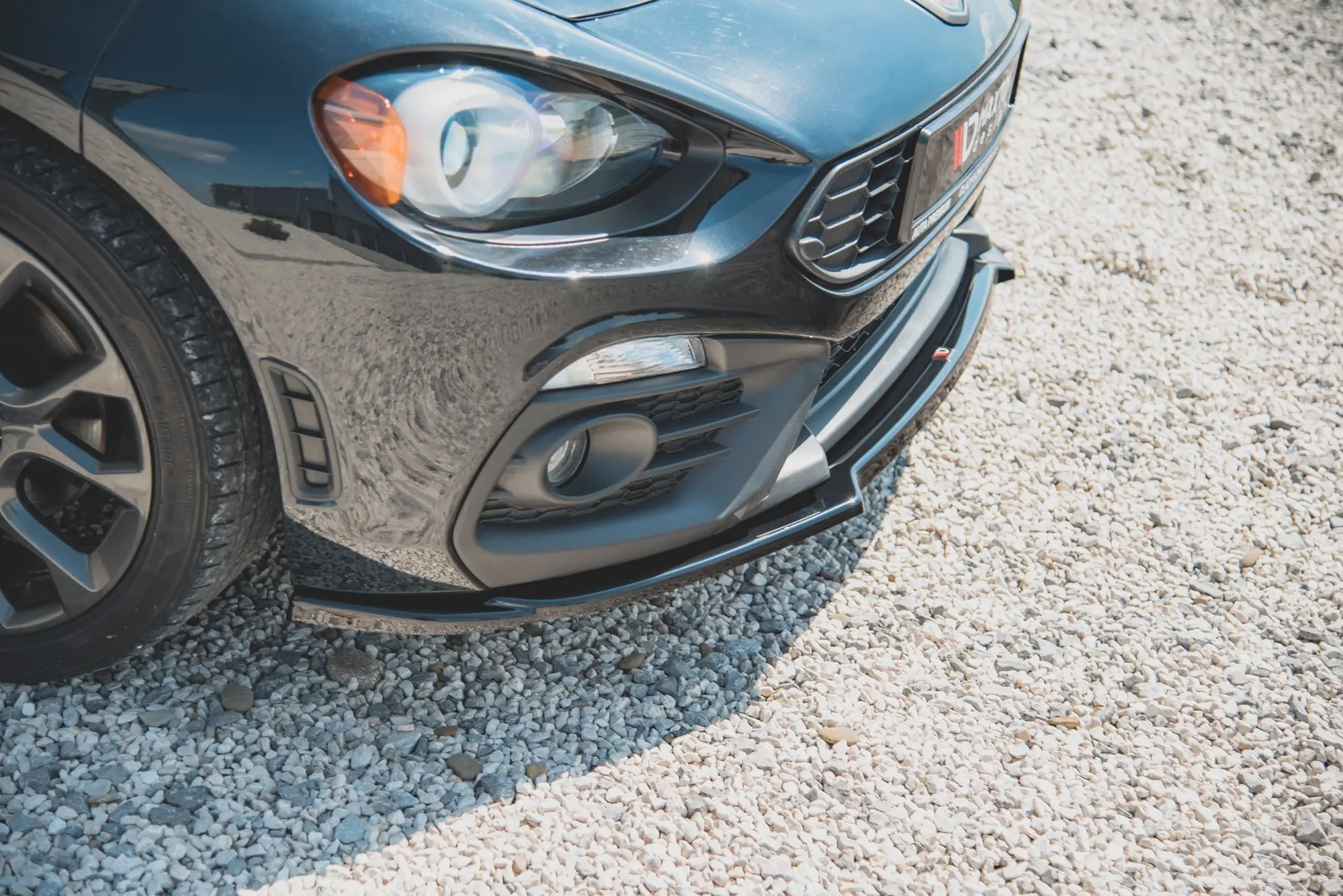 Frontspoiler Fiat 124 Spider Abarth 2017-> | Glossy Black Edition – bilde 3
