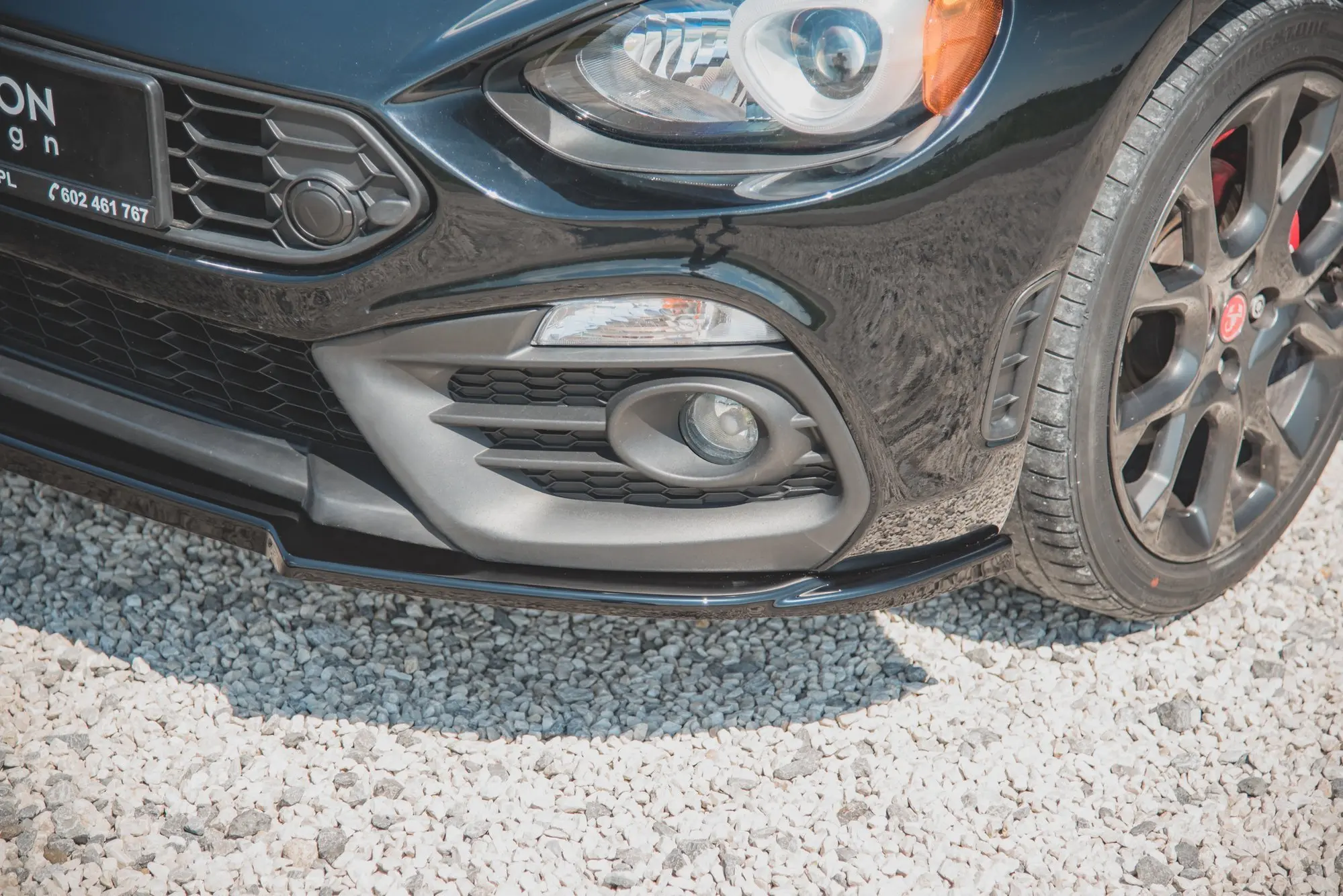 Frontspoiler Fiat 124 Spider Abarth 2017-> | Glossy Black Edition – bilde 4