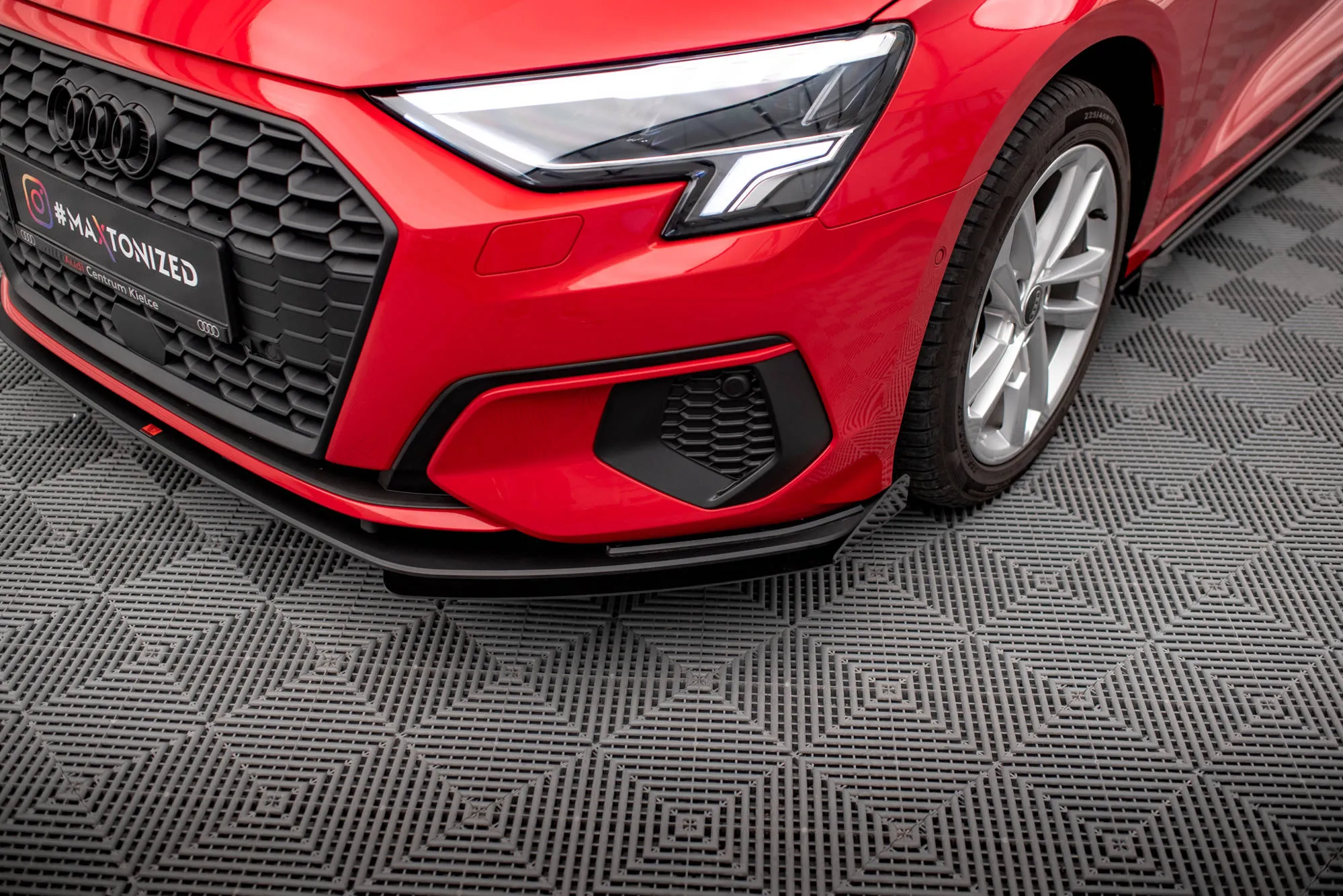 Frontspoiler + Flopper Audi A3 8Y 2020 - 2024 | Street Pro Black Edition – bilde 2