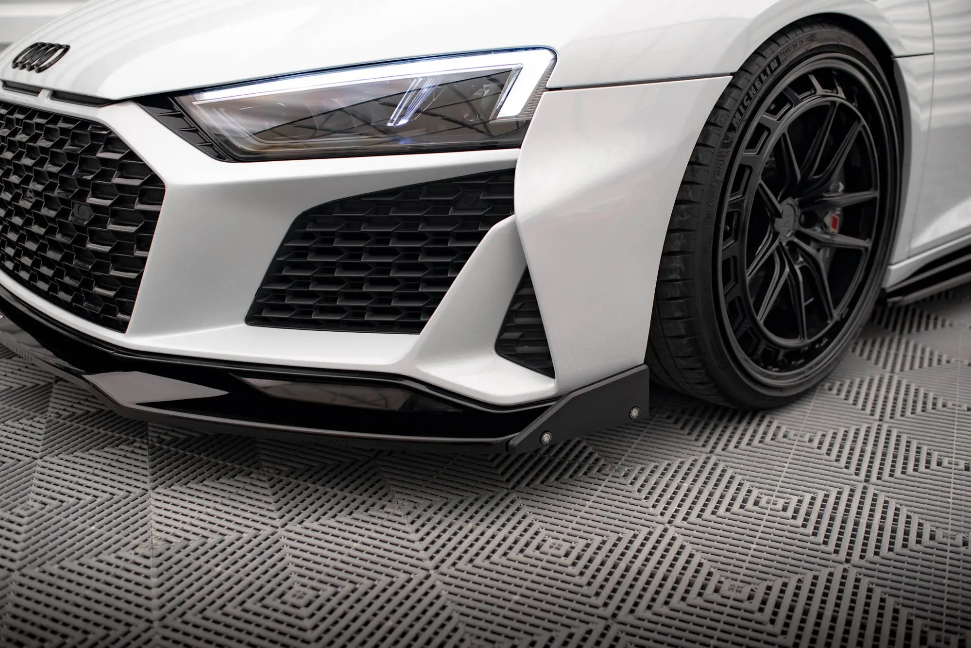 Frontspoiler + Flopper Audi R8 II Facelift 2018-2023 | V.3 Glossy Black Edition – bilde 3