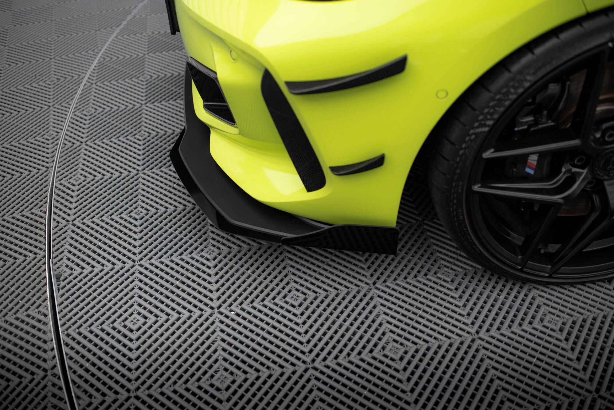 Frontspoiler + flopper BMW 1 (F40) M-Pack / BMW M135i (F40) 2019 - 2024 | Street Pro Black Edition – bilde 5
