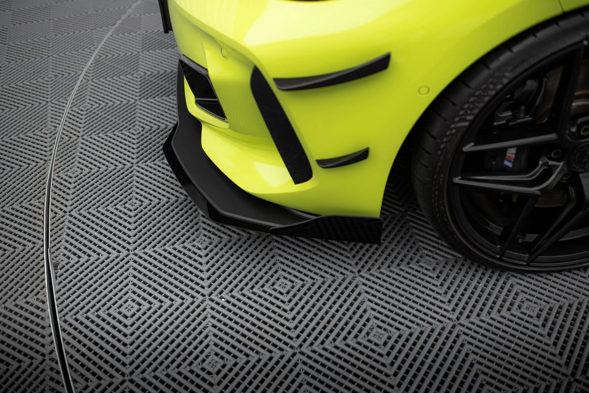 Frontspoiler + Flopper BMW 1 (F40) M-Pack / BMW M135i (F40) 2019 - 2024 | Street Pro Black Edition – bilde 4