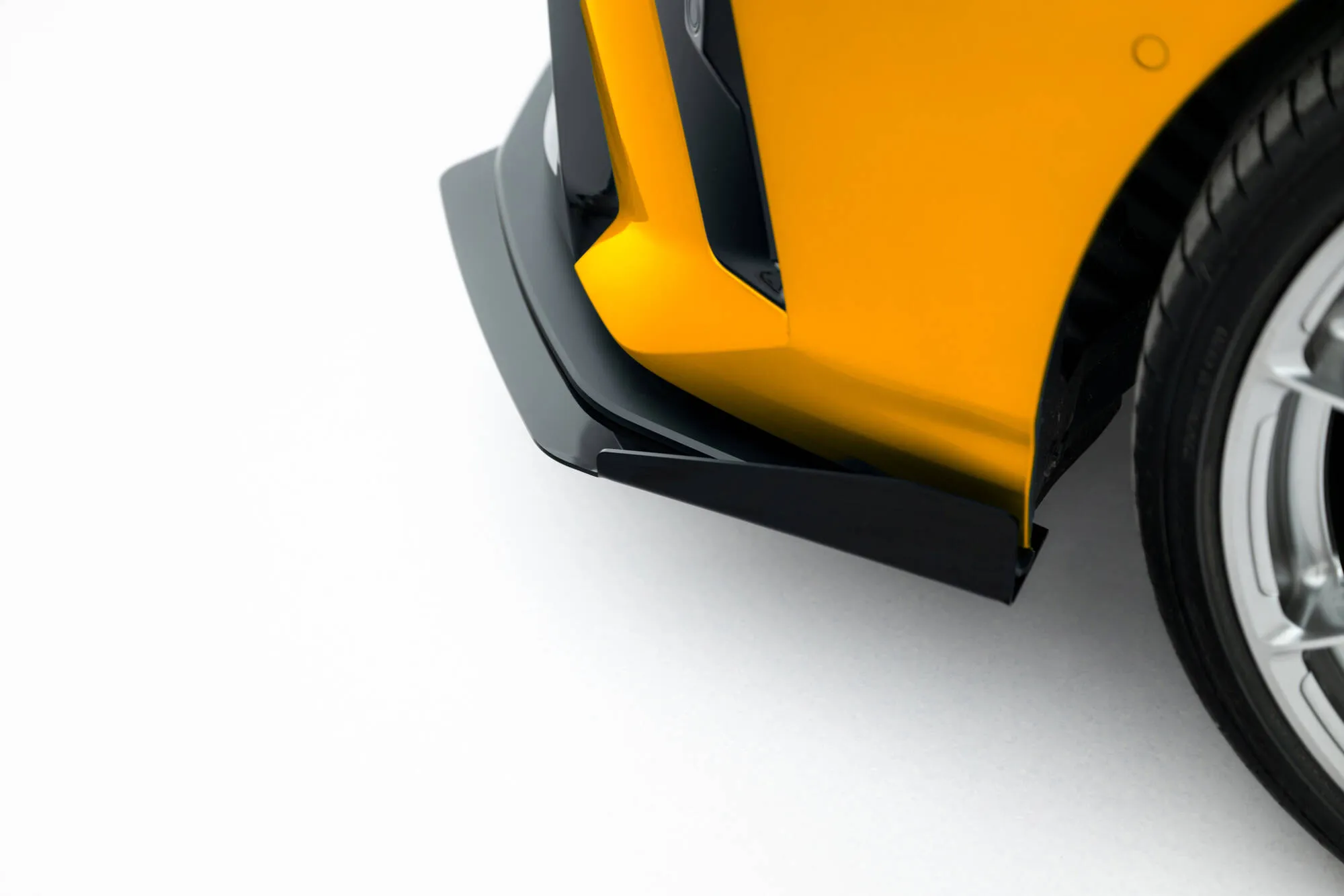Frontspoiler + Flopper BMW M135i (F70) 2024 -> | Street Pro Black Edition – bilde 5