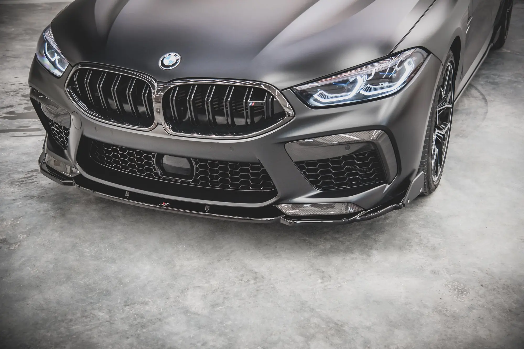 Frontspoiler + Flopper BMW M8 Gran Coupe (F93) 2019-> | V.3 Glossy Black Edition