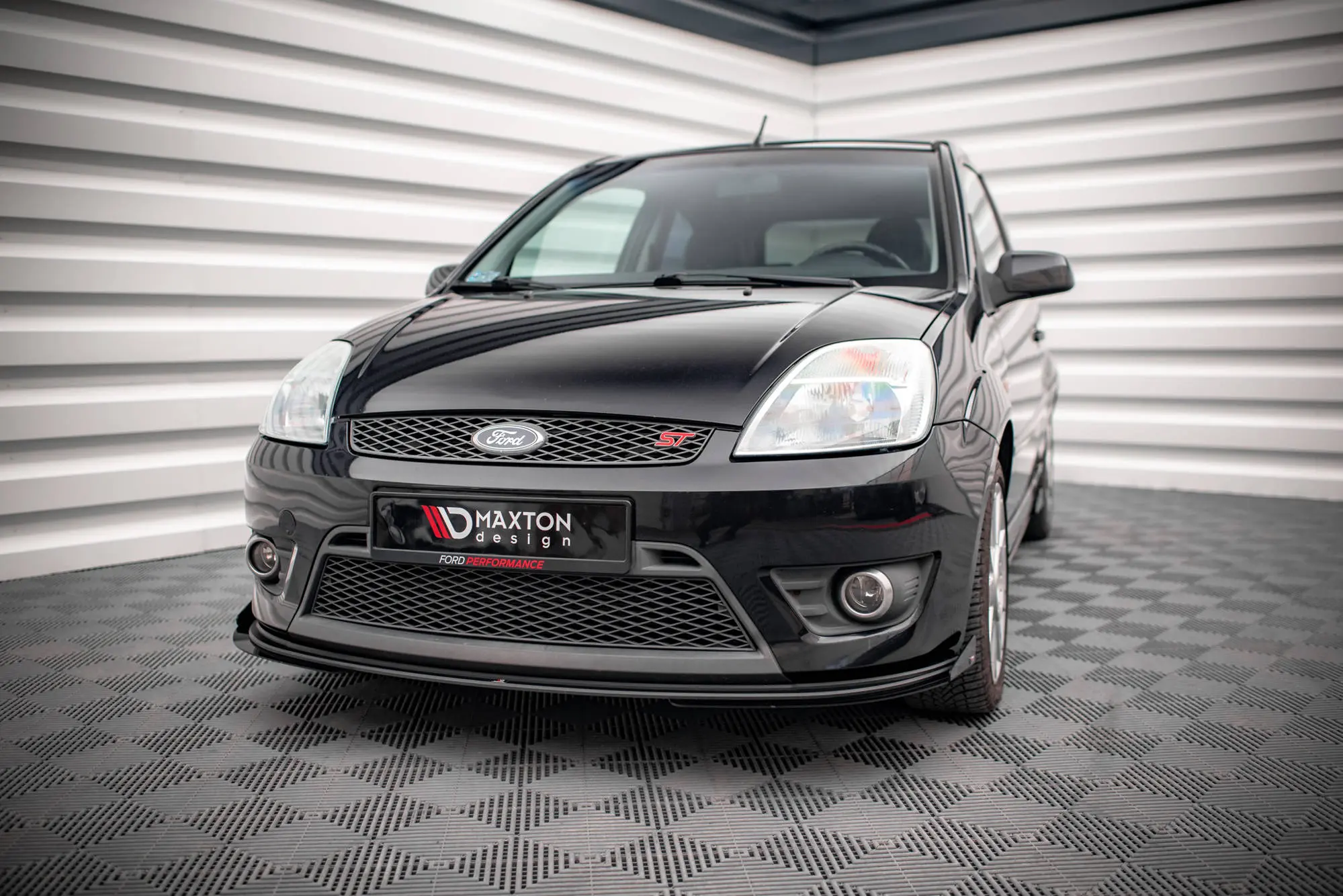 Frontspoiler + Flopper Ford Fiesta Mk5 ST 2005 - 2008 | V.1 Street Pro Black Edition – bilde 4
