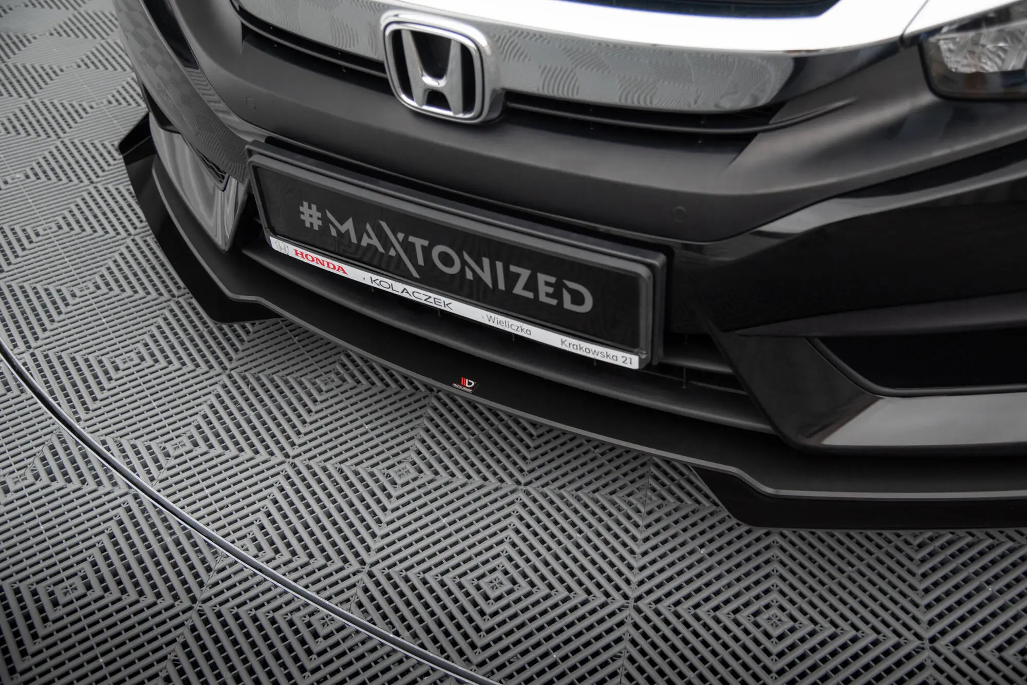 Frontspoiler + Flopper Honda Civic mk10 2017 - 2022 | Street Pro Black Edition Image 1