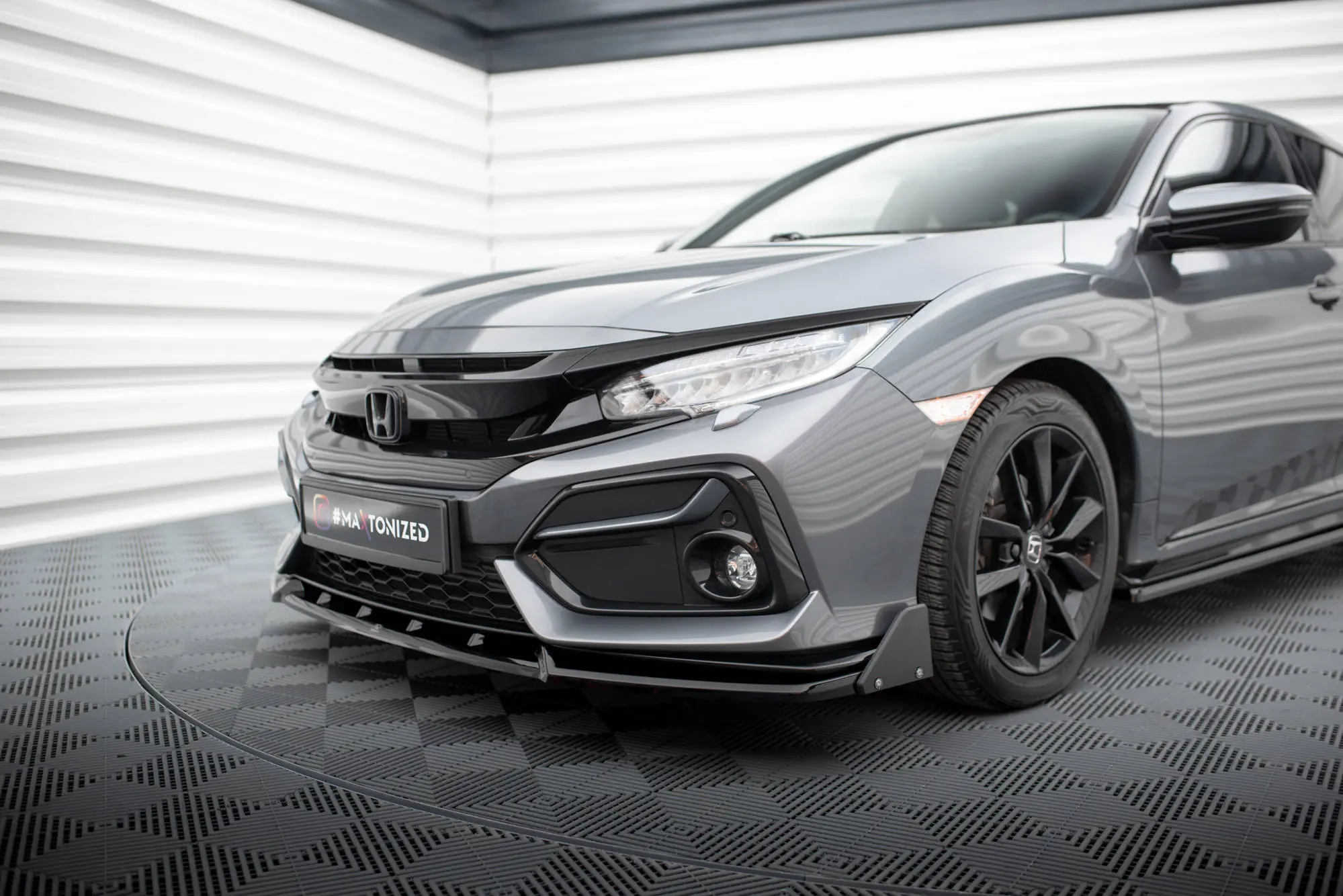 Frontspoiler + flopper Honda Civic Sport Mk10 2020-2023 | Glossy Black Edition – bilde 2