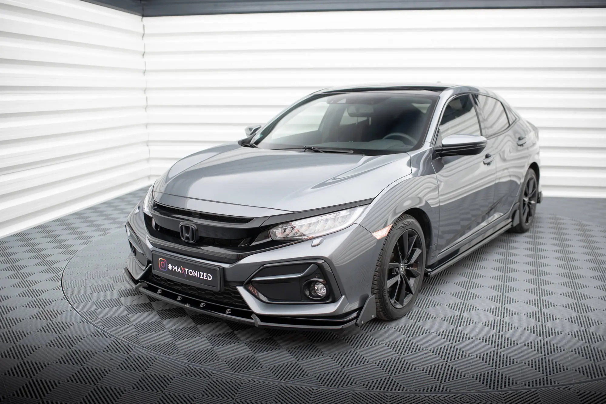 Frontspoiler + flopper Honda Civic Sport Mk10 2020-2023 | Glossy Black Edition – bilde 5