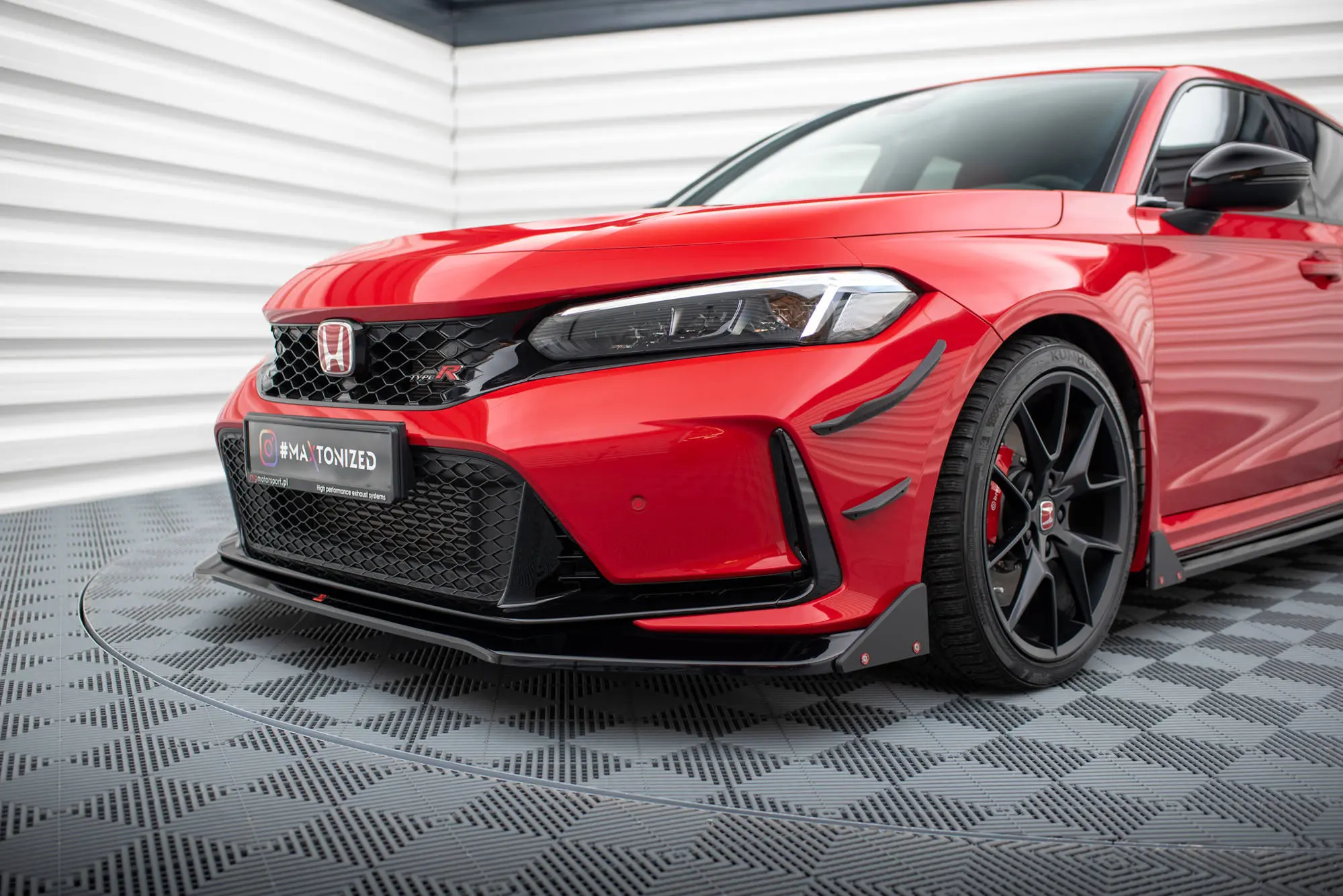Frontspoiler + flopper Honda Civic XI Type-R  2023-> | V.1 Glossy Black Edition