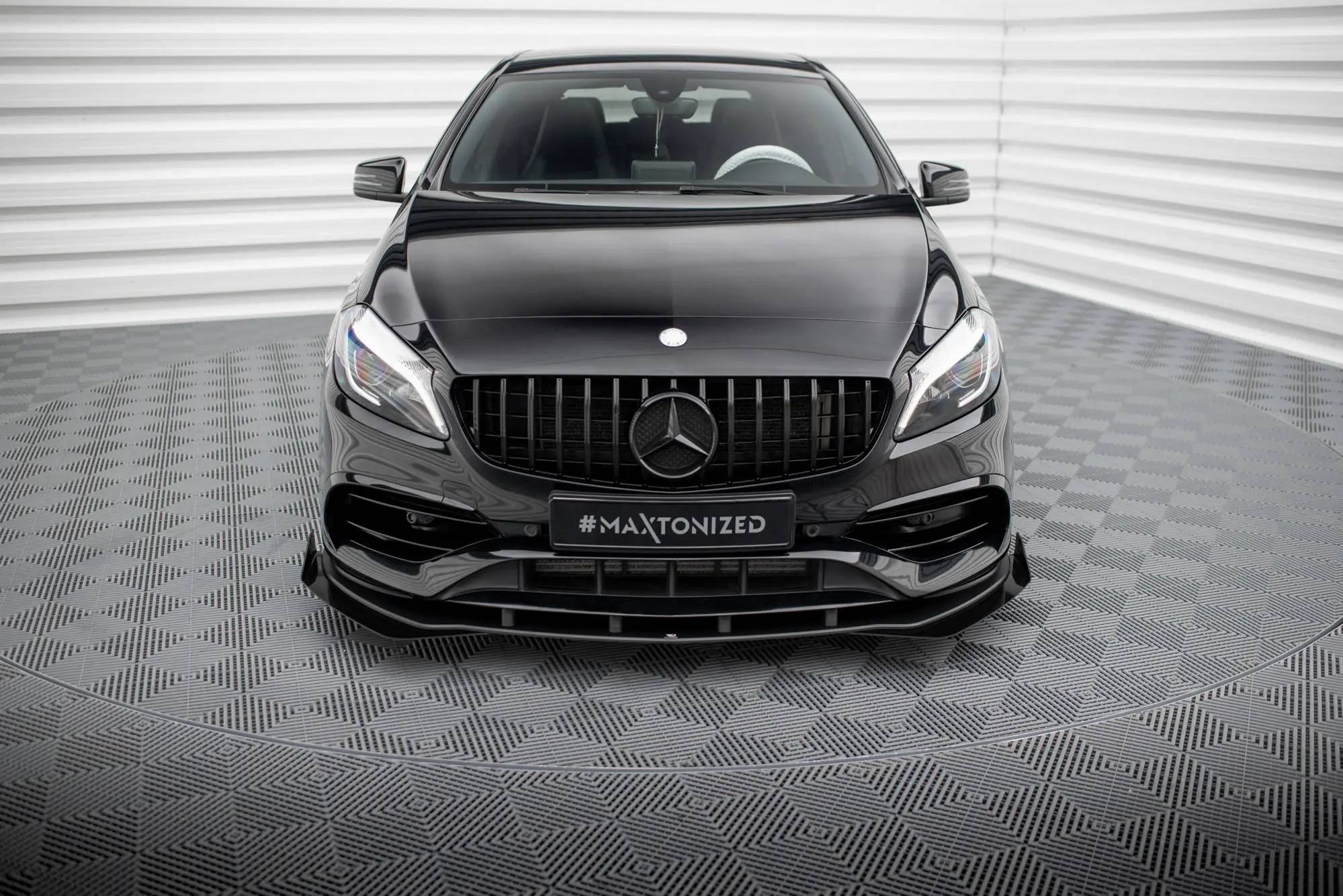 Frontspoiler + flopper Mercedes-Benz A (W176) AMG-Line facelift 2015 - 2018  | Street Pro Black Edition – bilde 4