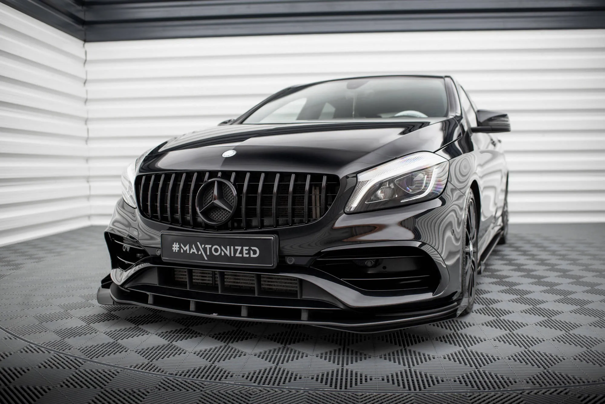Frontspoiler + Flopper Mercedes-Benz A (W176) AMG-Line facelift 2015 -2018 | Street Pro Black Edition