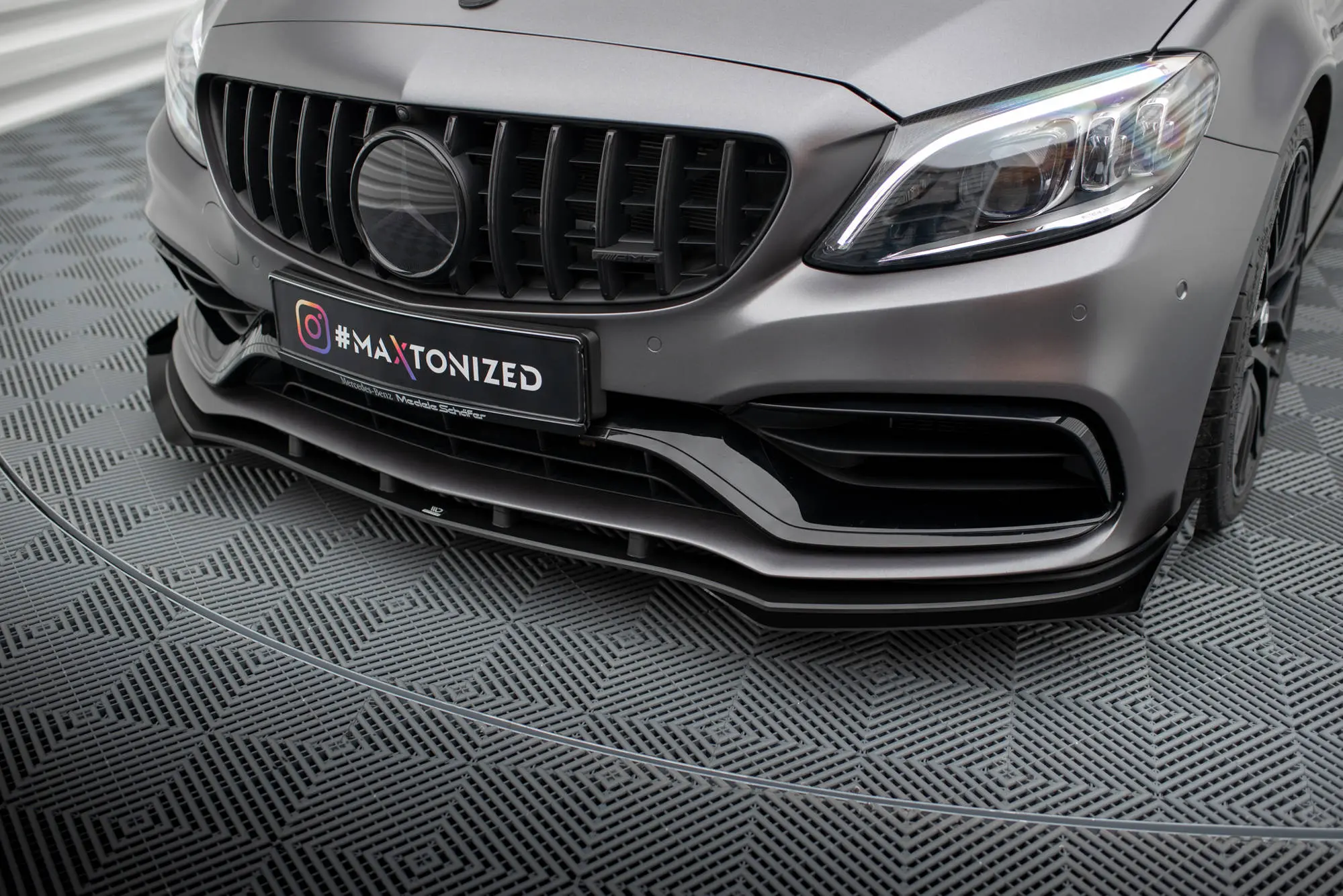 Frontspoiler + flopper Mercedes-Benz C63 AMG (W205 / S205) facelift 2018 - 2021 | Street Pro Black Edition – bilde 2