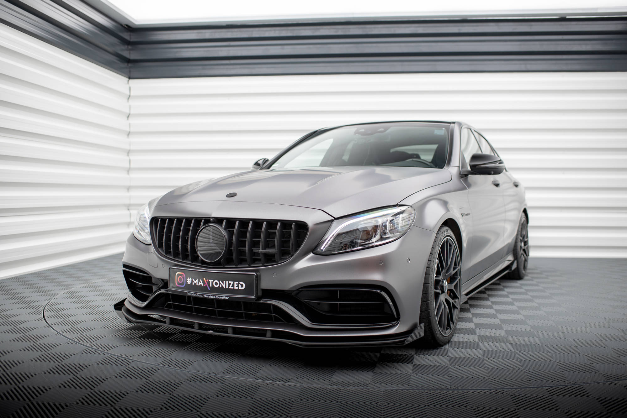 Frontspoiler + flopper Mercedes-Benz C63 AMG (W205 / S205) facelift 2018 - 2021 | Street Pro Black Edition – bilde 4
