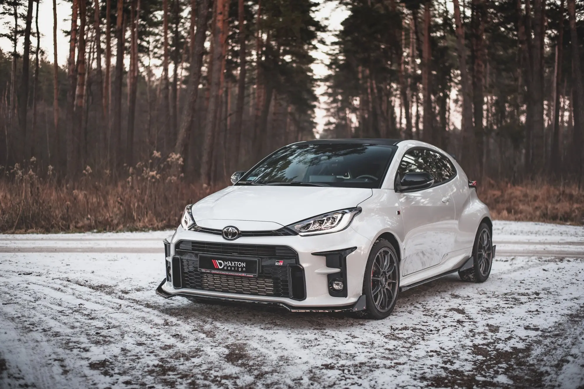 Frontspoiler + Flopper Toyota Yaris IV GR 2020-> | V.3 Glossy Black Edition – bilde 4