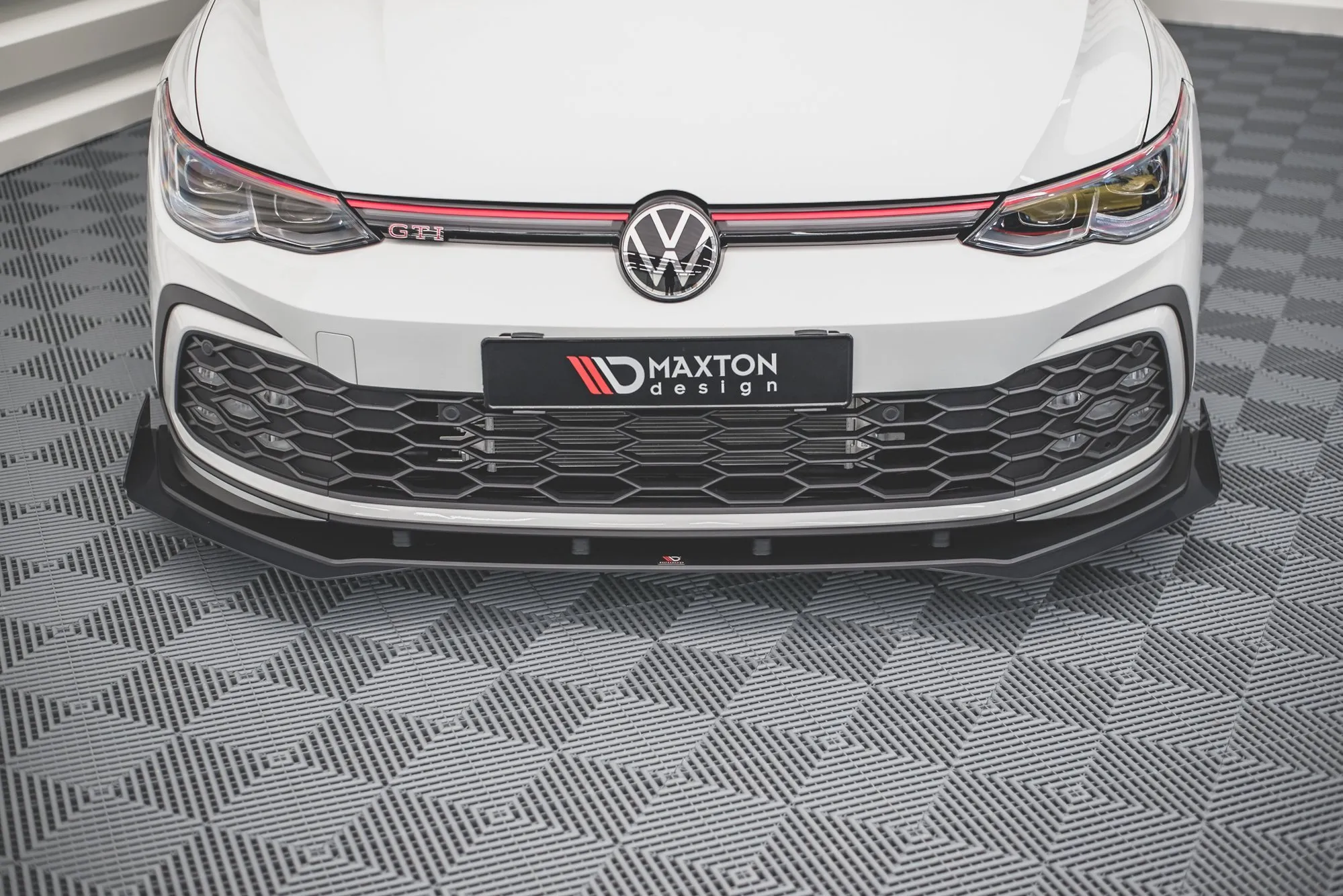 Frontspoiler + Flopper Volkswagen Golf (GTI/GTD/R-Line/GTE) VIII Facelift 2020 - 2024 | Street Pro Black Edition