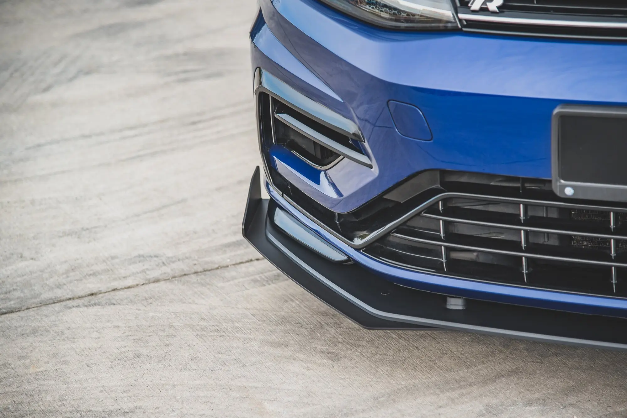 Frontspoiler + Flopper VW Golf VII R / R-Line Facelift 2017-2020 | Racing Durability Black Edition – bilde 2