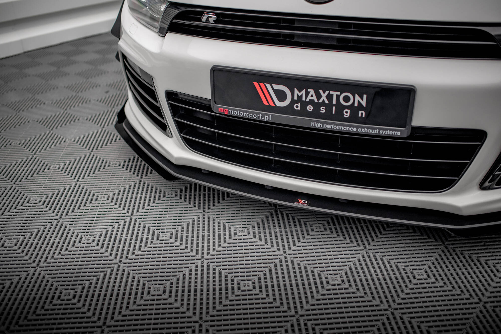 Frontspoiler + flopper VW Scirocco R mk3 2008 - 2014 | Street Pro Black Edition