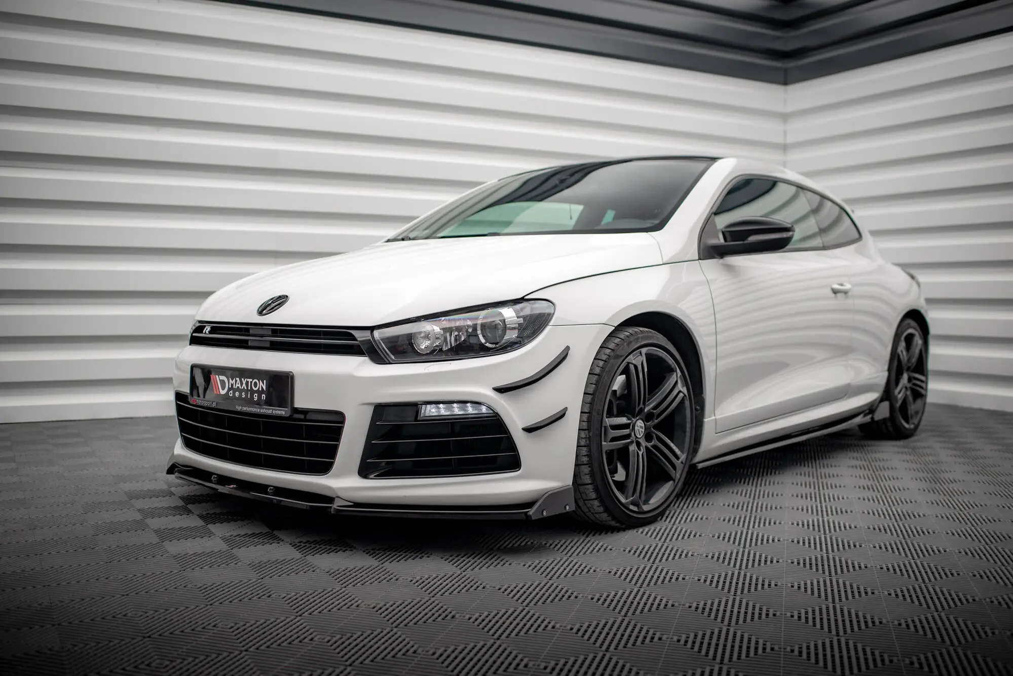 Frontspoiler + flopper VW Scirocco R mk3 2008 - 2014 | V.3 Glossy Black Edition Image 5