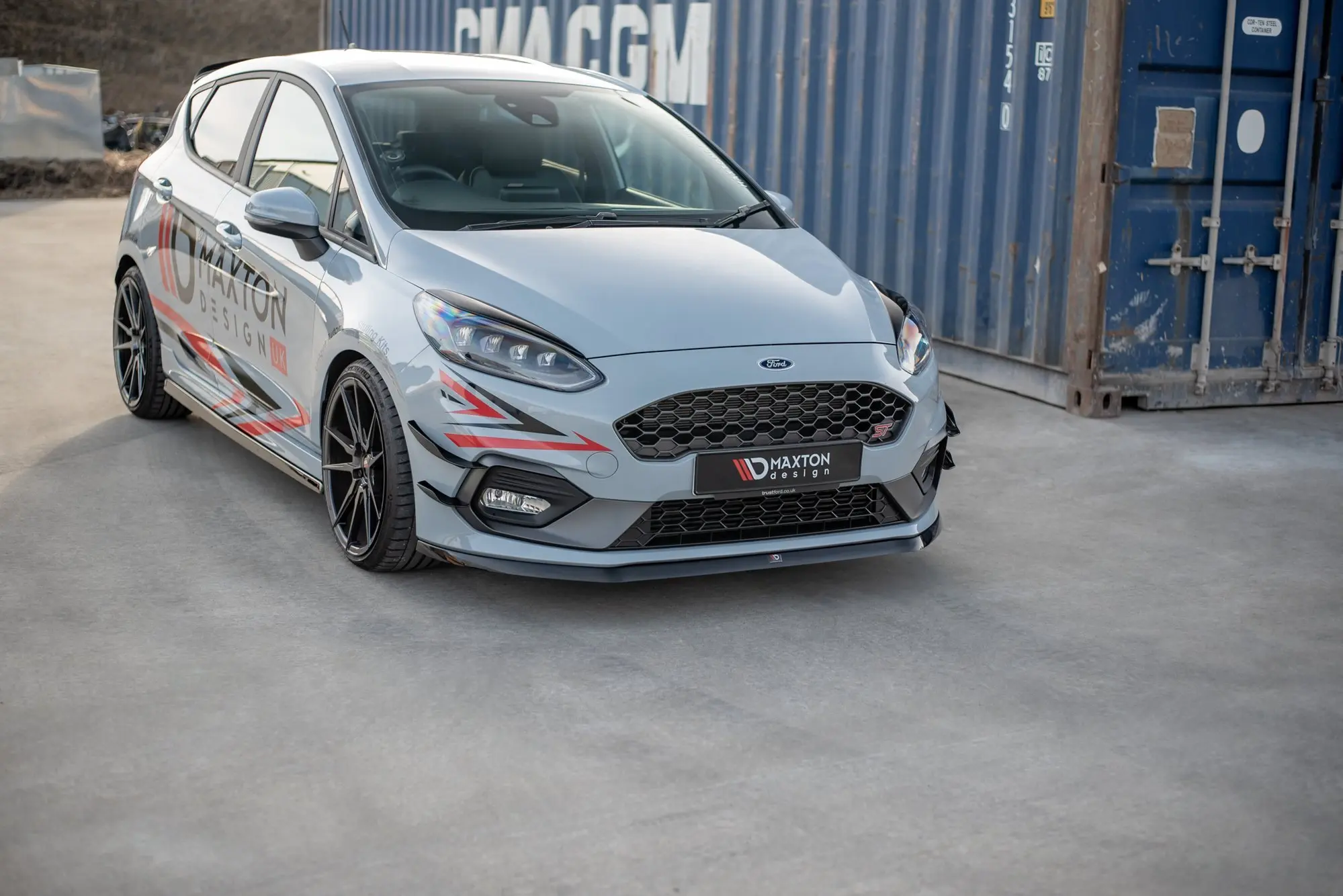 Frontspoiler Ford Fiesta Mk7 ST / ST-Line 2016 - 2021 | V.6 Glossy Black Edition – bilde 3