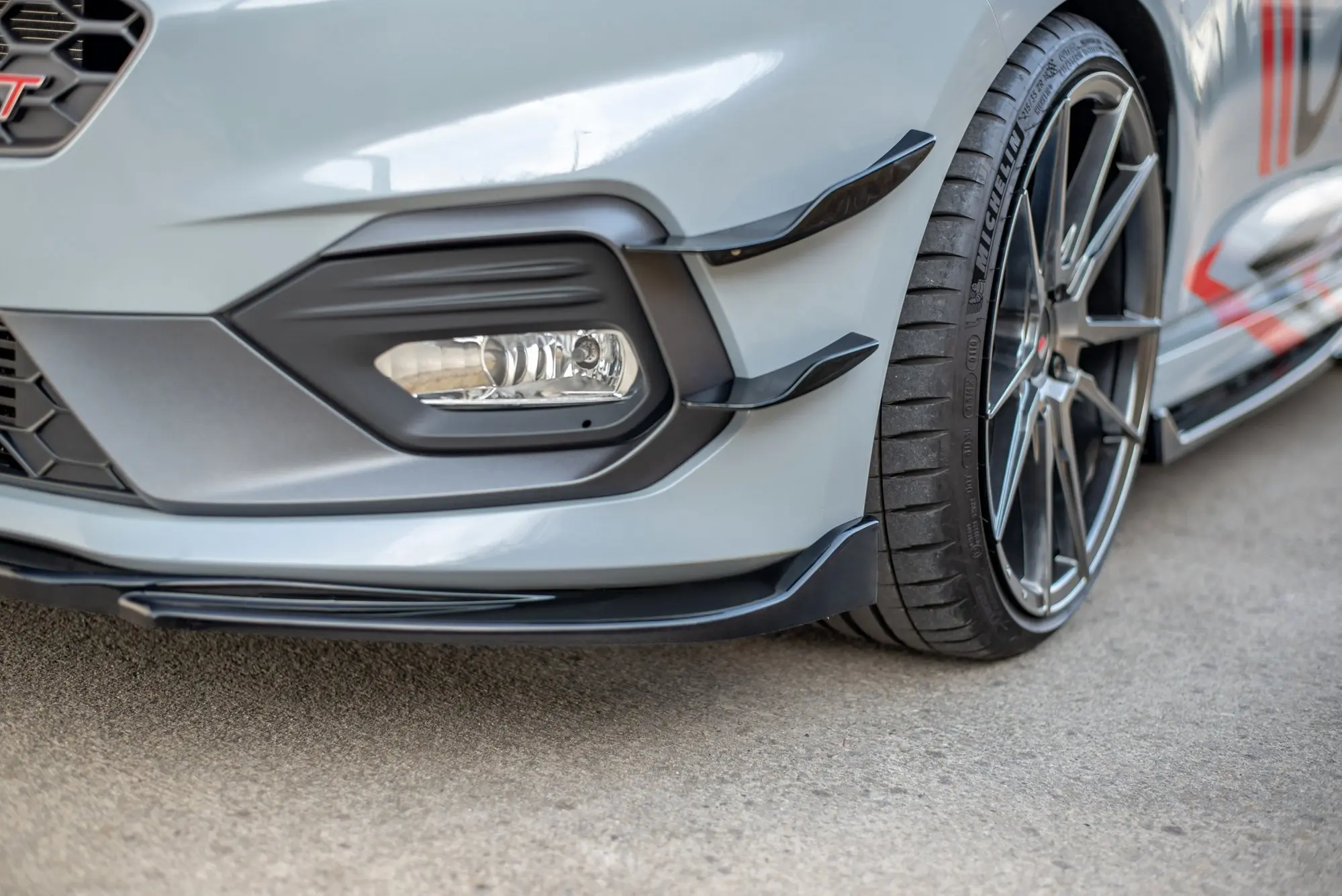 Frontspoiler Ford Fiesta VII ST-Line 2017-2021 / Fiesta VII ST 2018-2021 | V.4 Glossy Black Edition – bilde 4