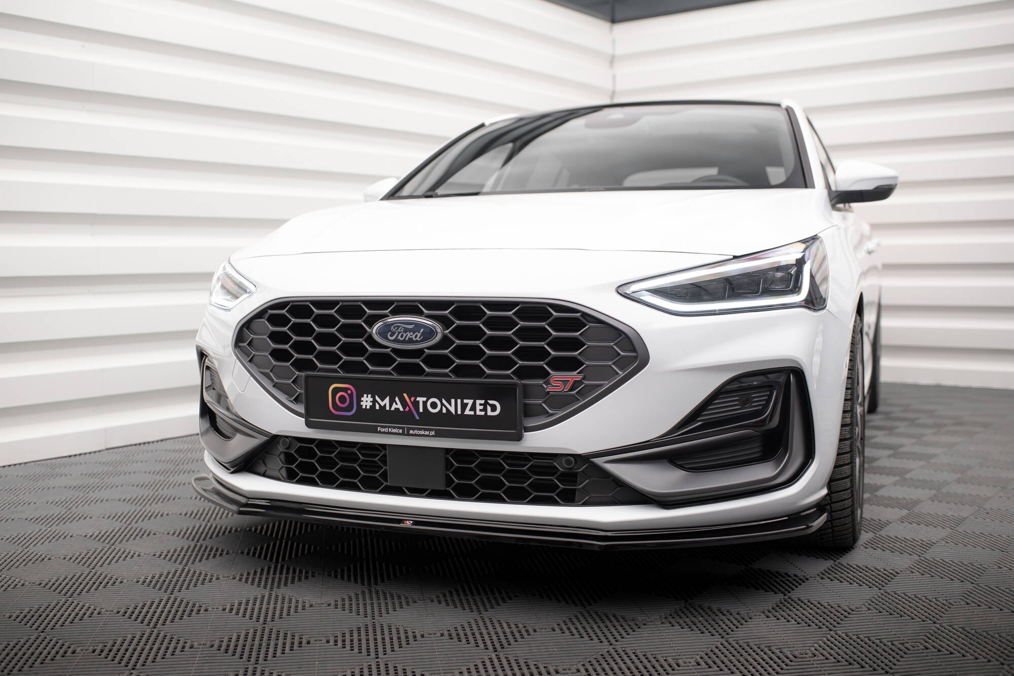 Frontspoiler Ford Focus (ST/ST-Line Estate) IV Facelift 2021 -> | V4 Sport Glossy Black Edition – bilde 3