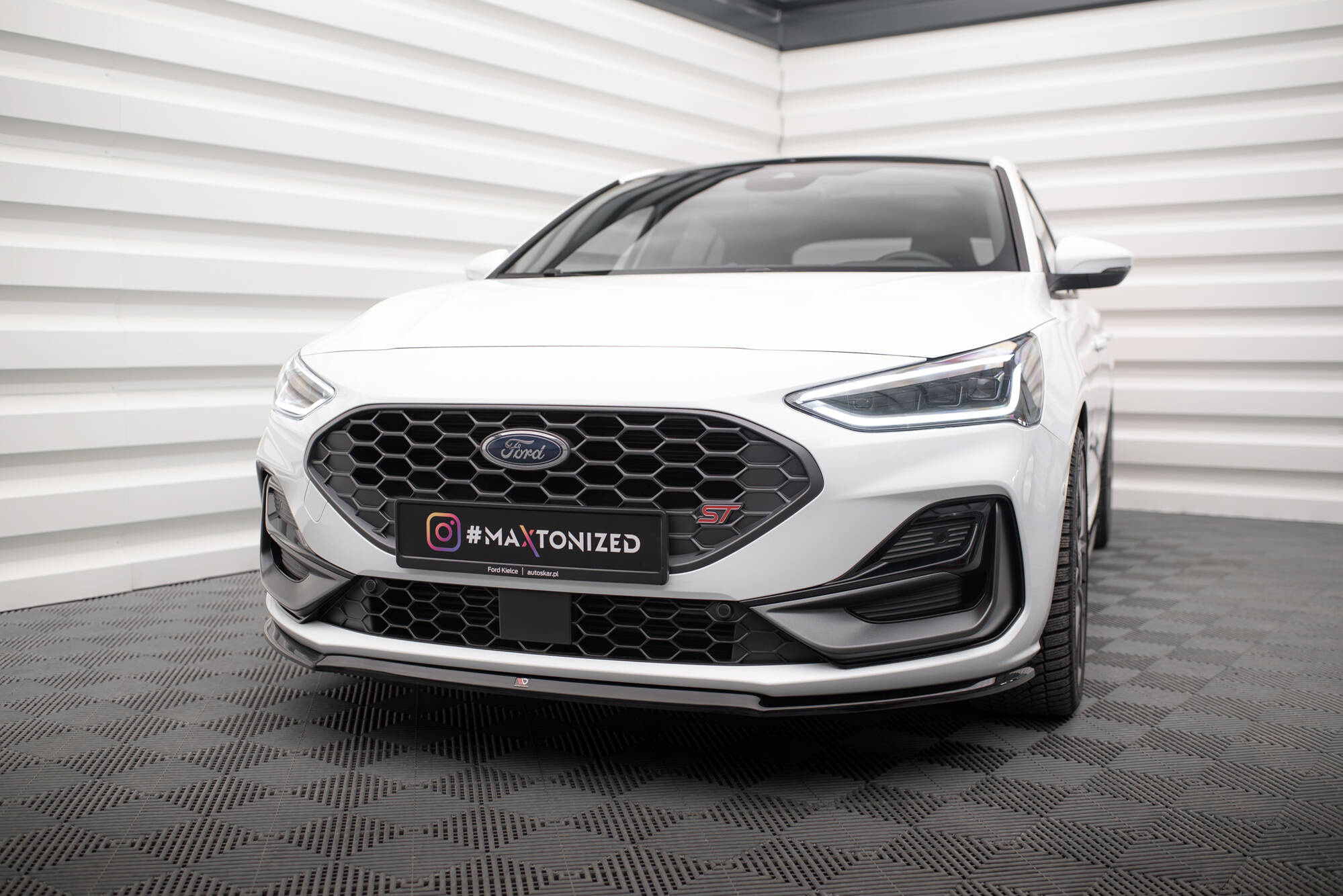 Frontspoiler Ford Focus (ST/ST-Line) IV Facelift 2021 -> | Sport Glossy Black Edition V3 Image 1