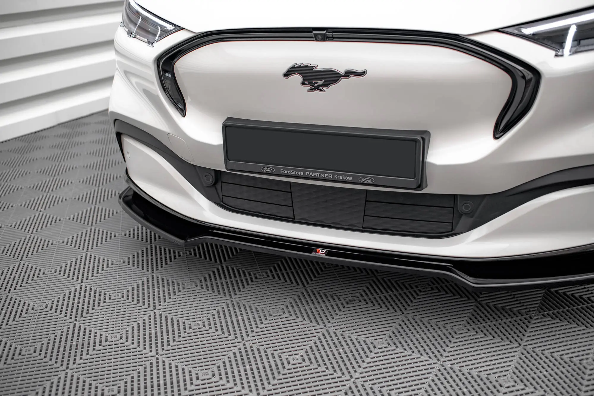 Frontspoiler Ford Mustang Mach-E 2020-> | V.2 Glossy Black Edition