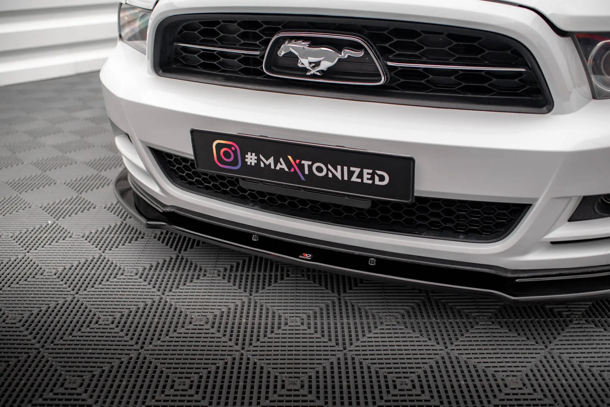 Frontspoiler Ford Mustang V Facelift 2009-2014 | Glossy Black Edition