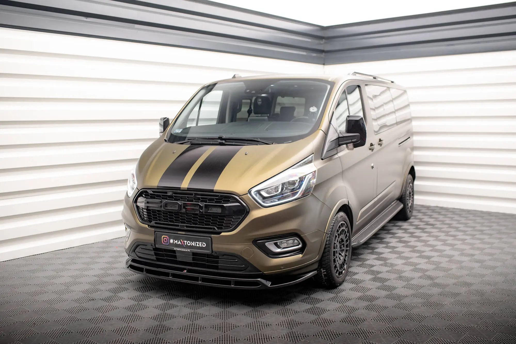 Frontspoiler Ford Tourneo Custom I Facelift 2018-2023 | Glossy Black Edition – bilde 3