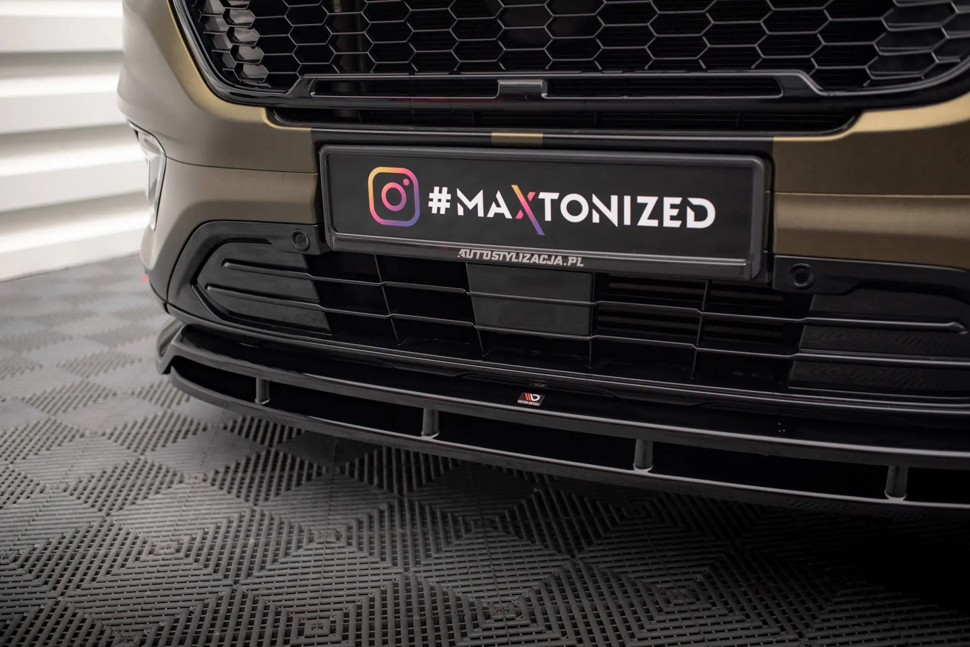 Frontspoiler Ford Tourneo Custom I Facelift 2018-2023 | Glossy Black Edition – bilde 4