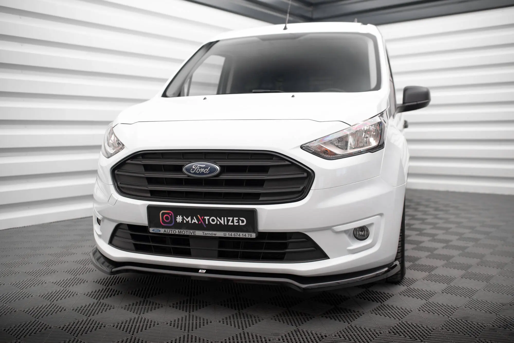 Frontspoiler Ford Transit Connect II Facelift 2017 - 2022 | V.1 Glossy Black Edition – bilde 4