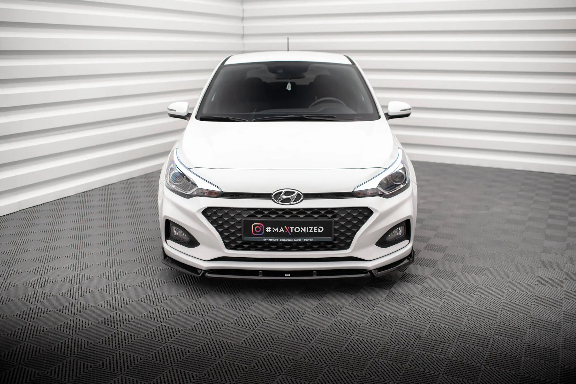 Frontspoiler Hyundai i20 II Facelift 2018 - 2020 | V.2 Glossy Black Edition – bilde 3